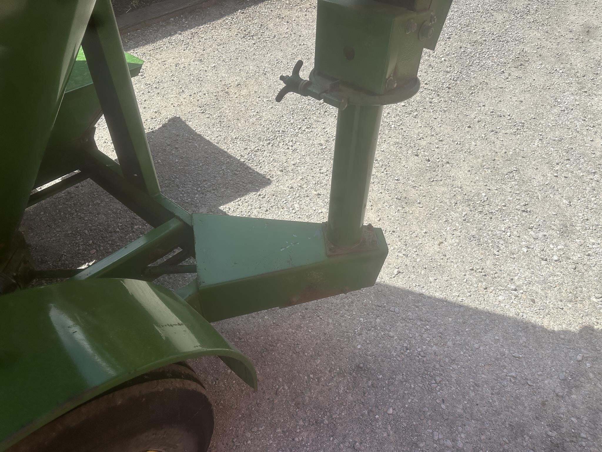  John Deere 400 Grinders and Mixer