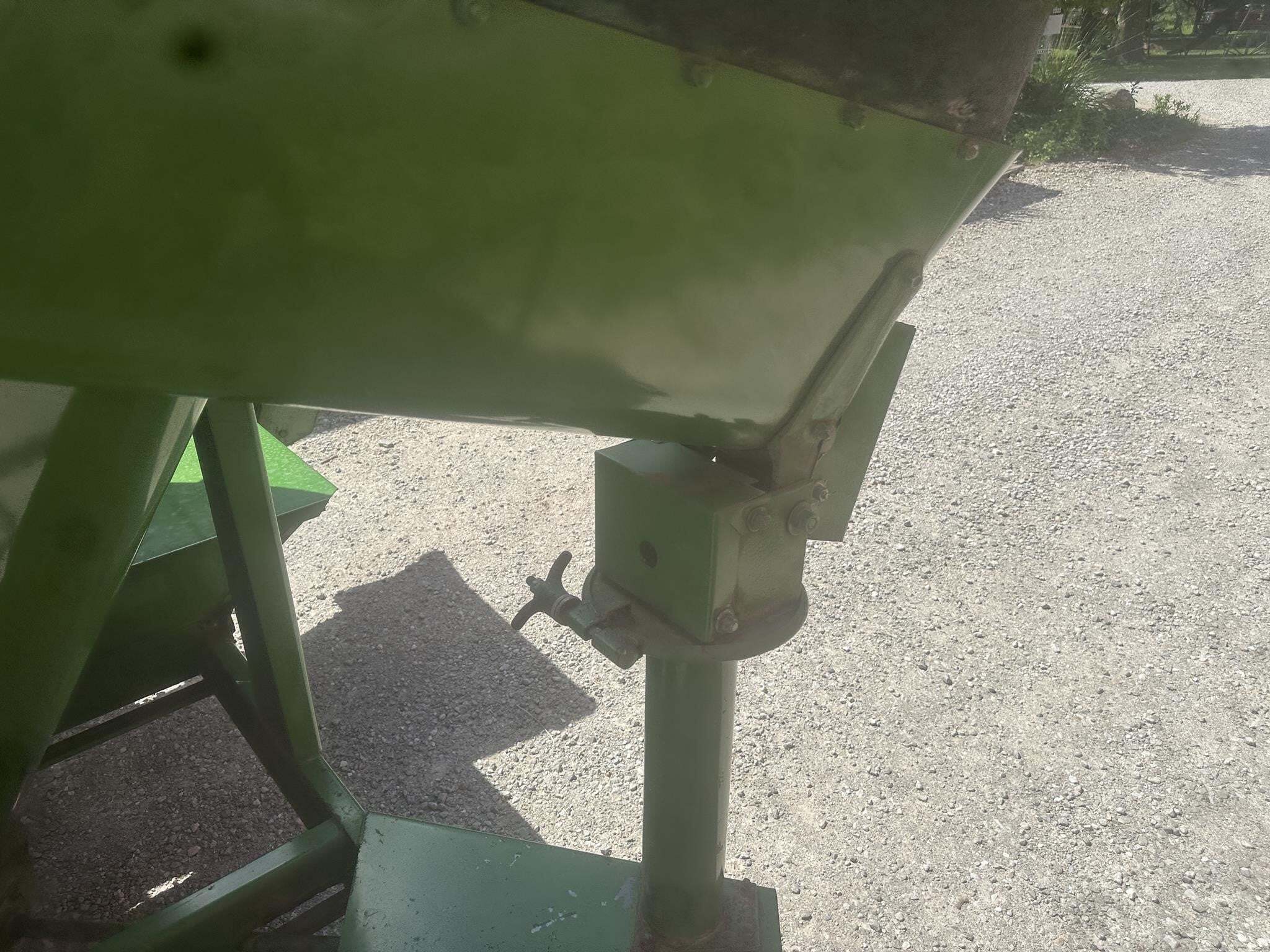  John Deere 400 Grinders and Mixer