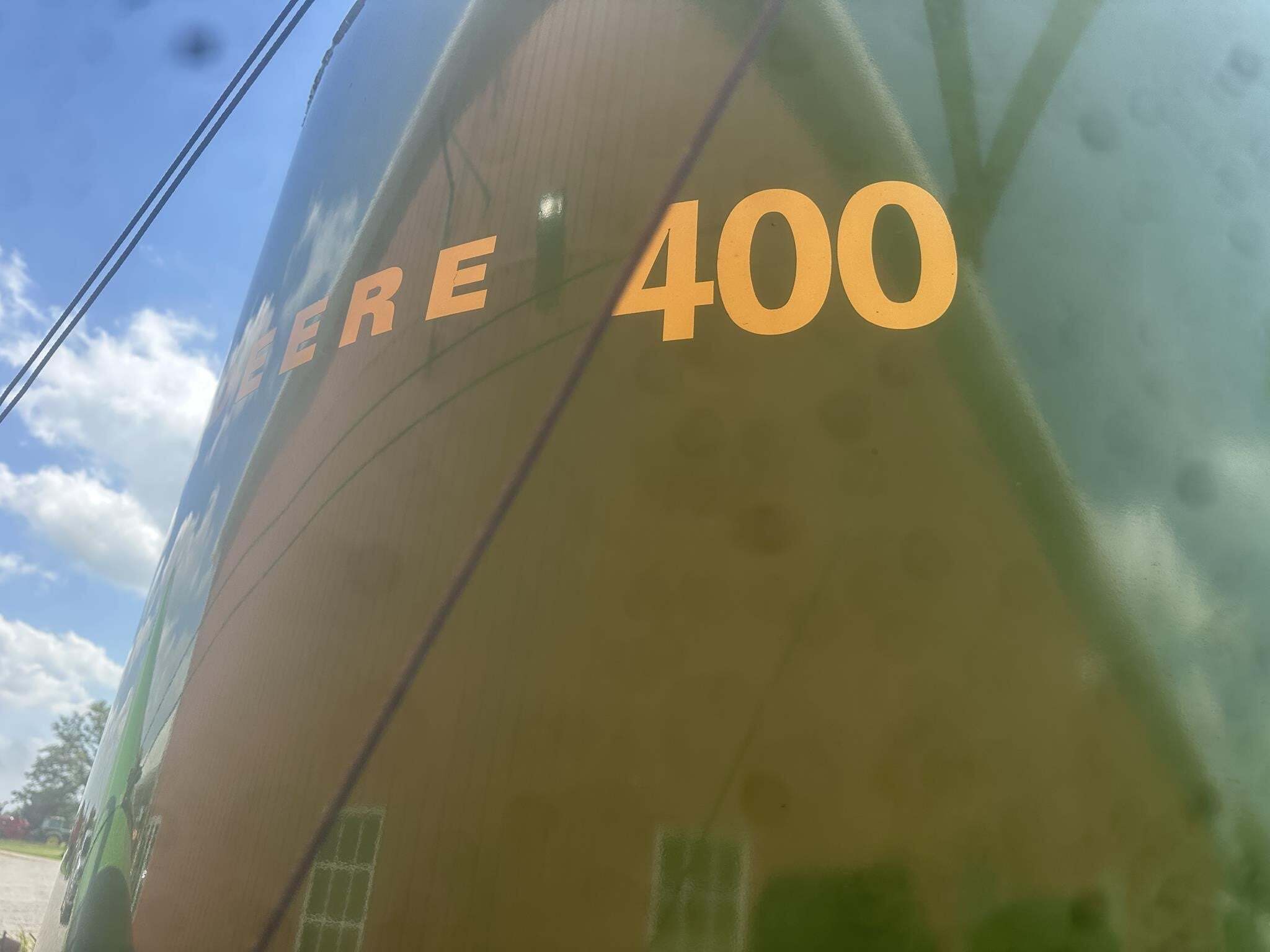  John Deere 400 Grinders and Mixer
