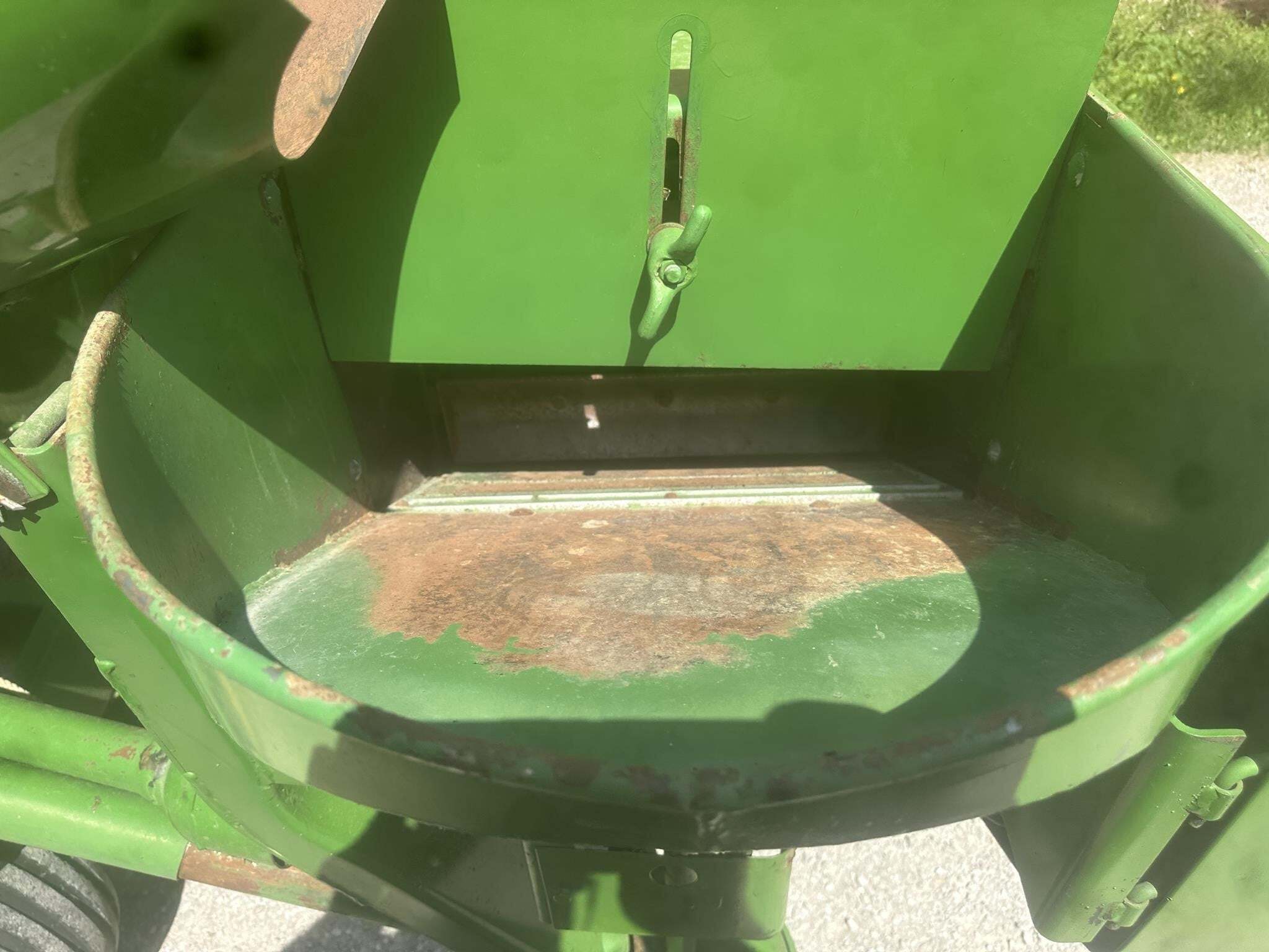  John Deere 400 Grinders and Mixer