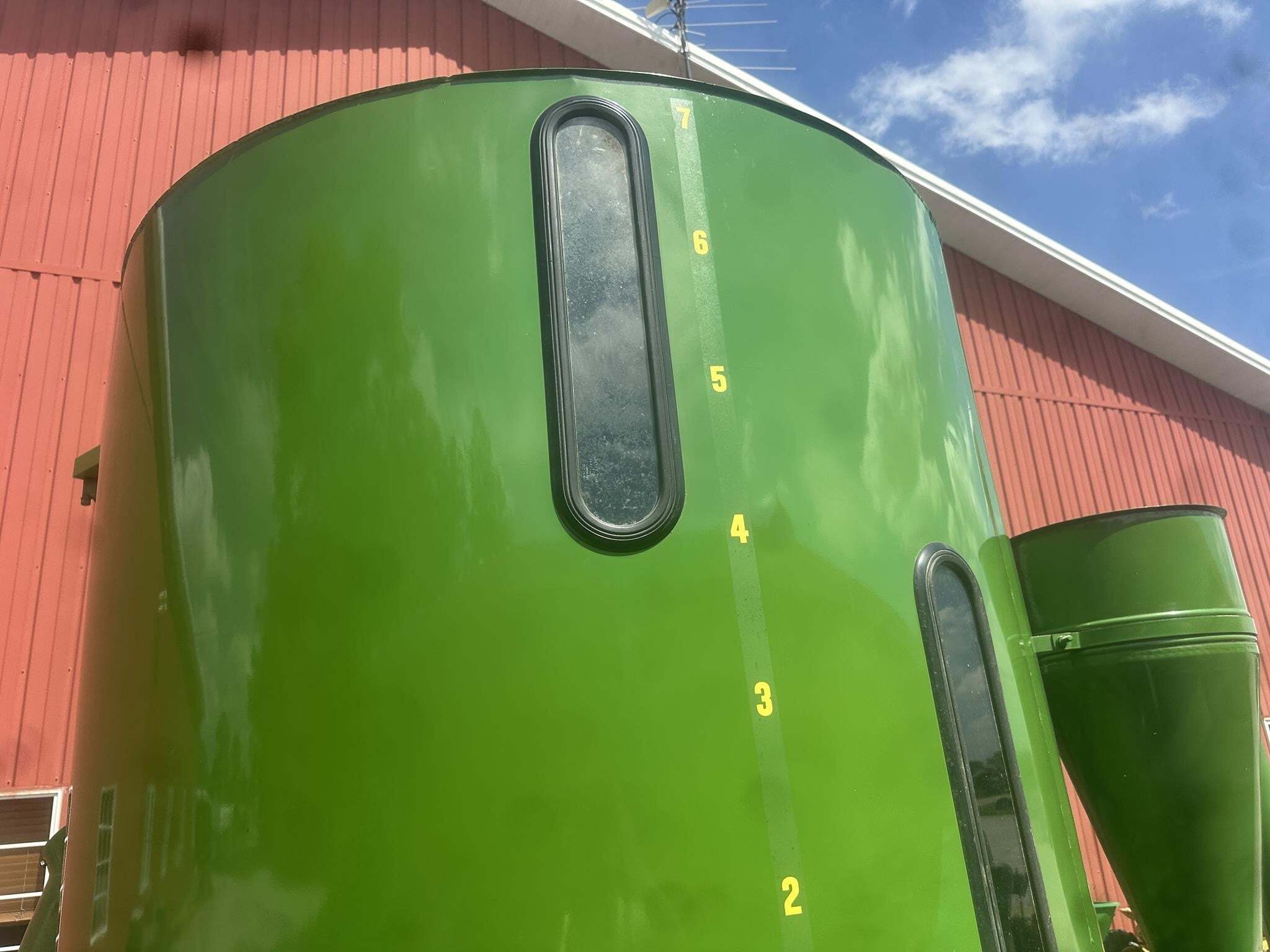  John Deere 400 Grinders and Mixer