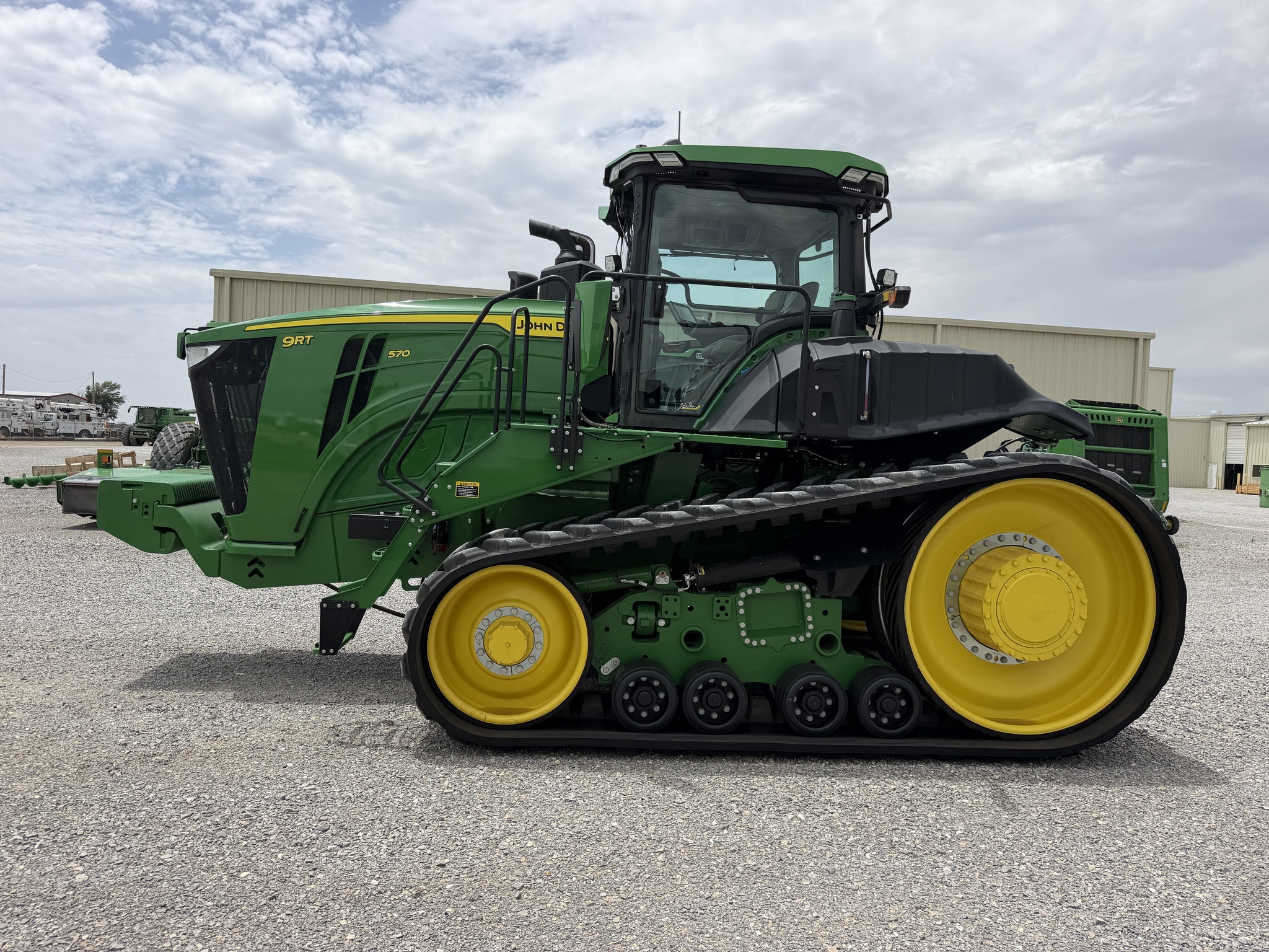 2023 John Deere 9RT 570 Tractor