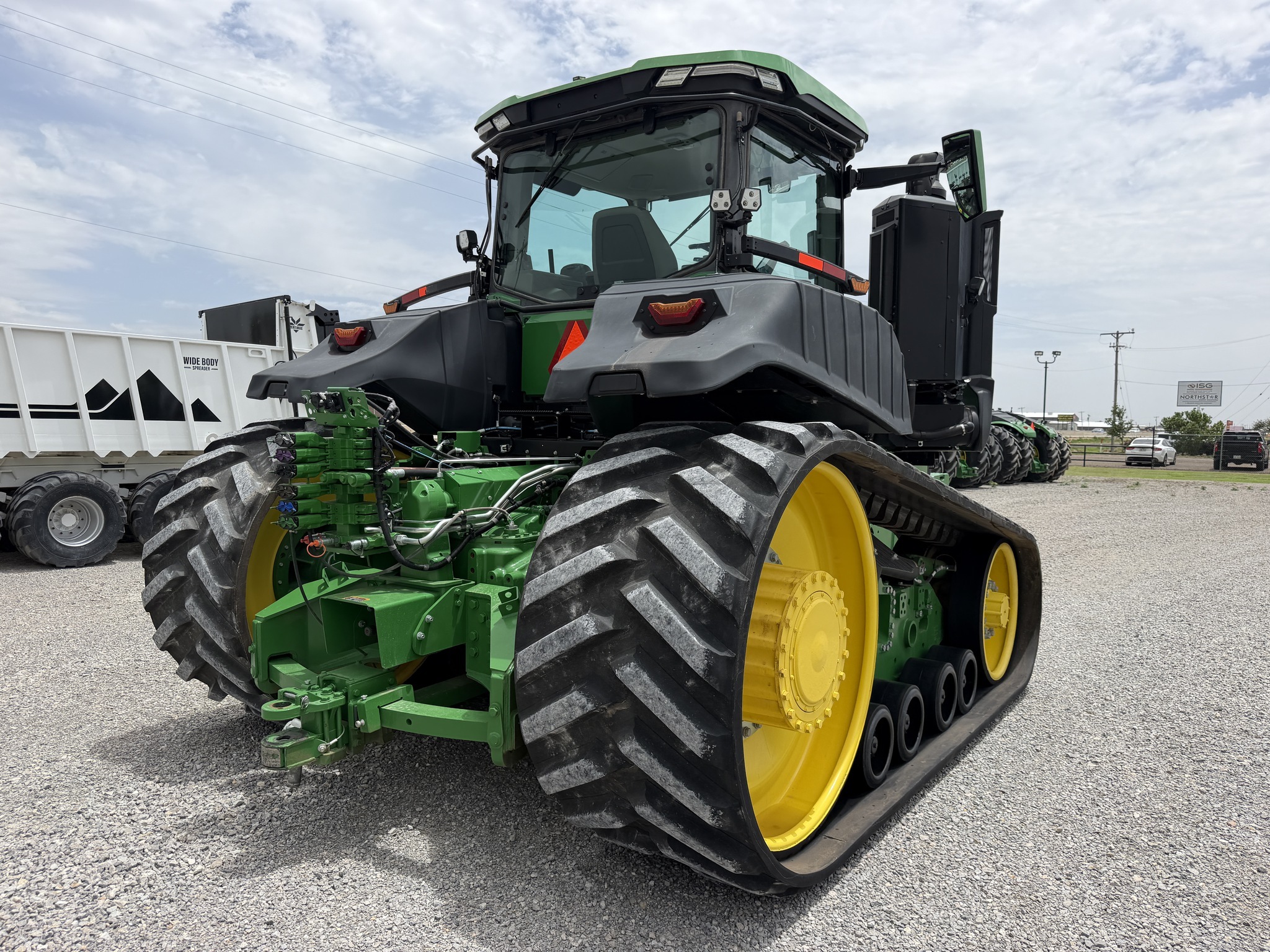 2023 John Deere 9RT 570 Tractor
