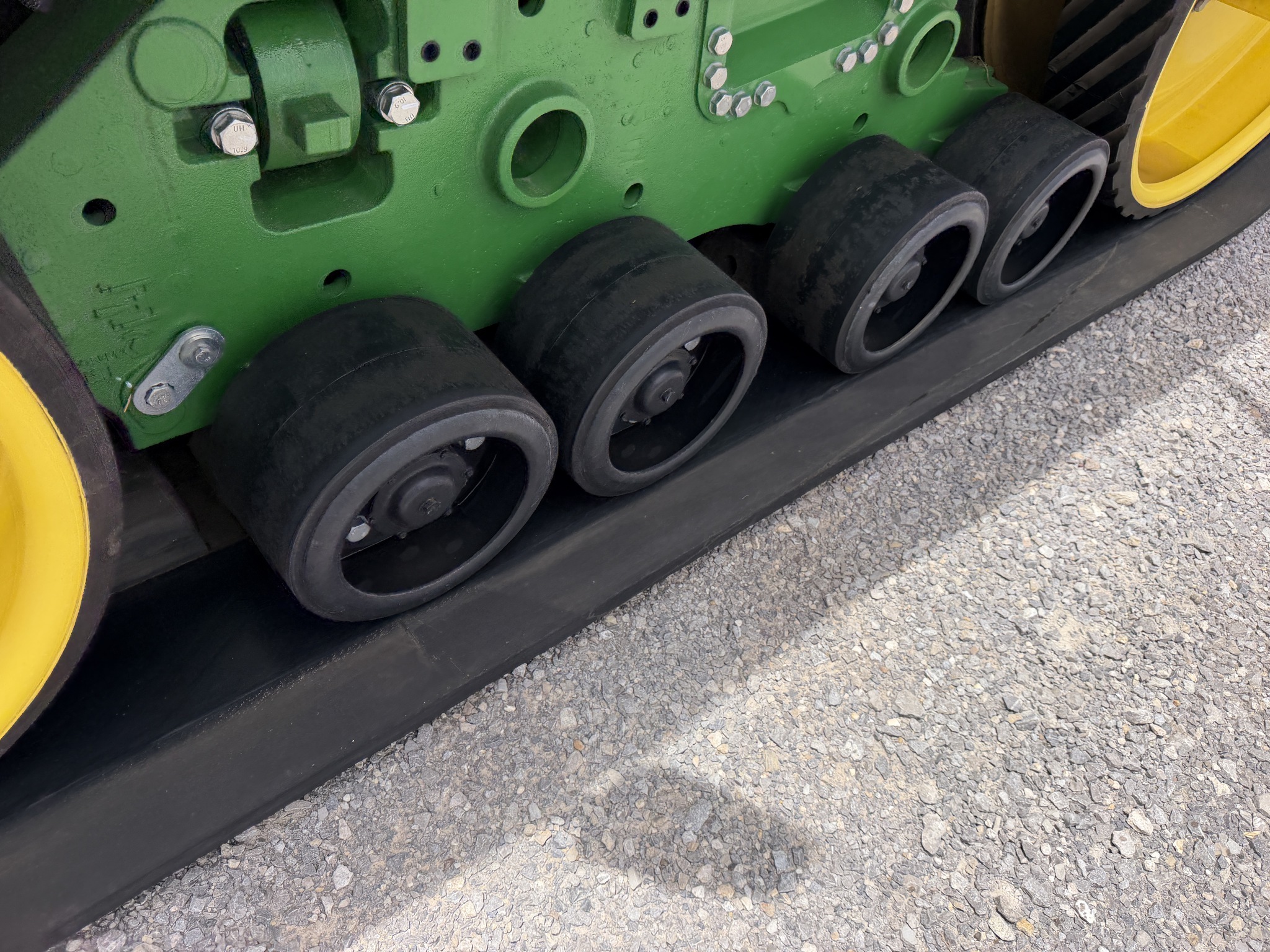 2023 John Deere 9RT 570 Tractor