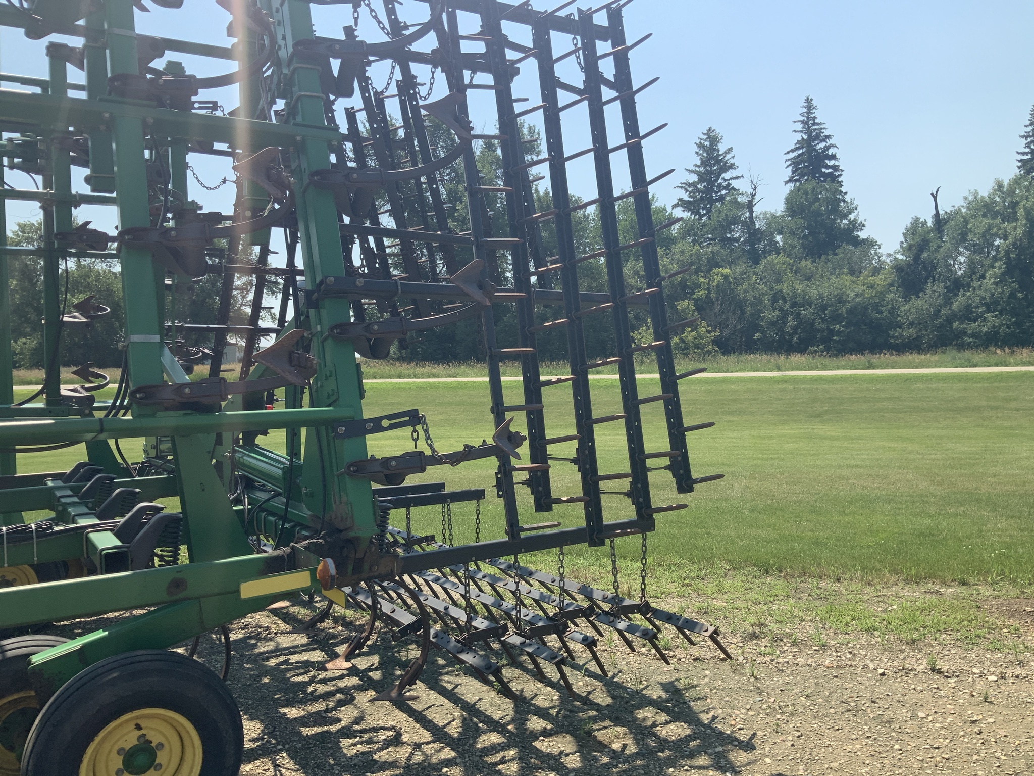 2006 John Deere 2210 Field Cultivator