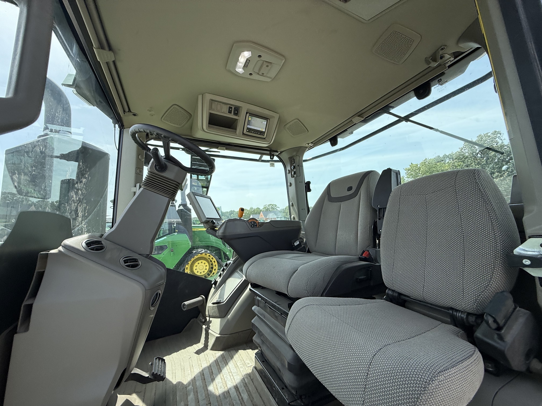 2022 John Deere 9RX 640 Tractor