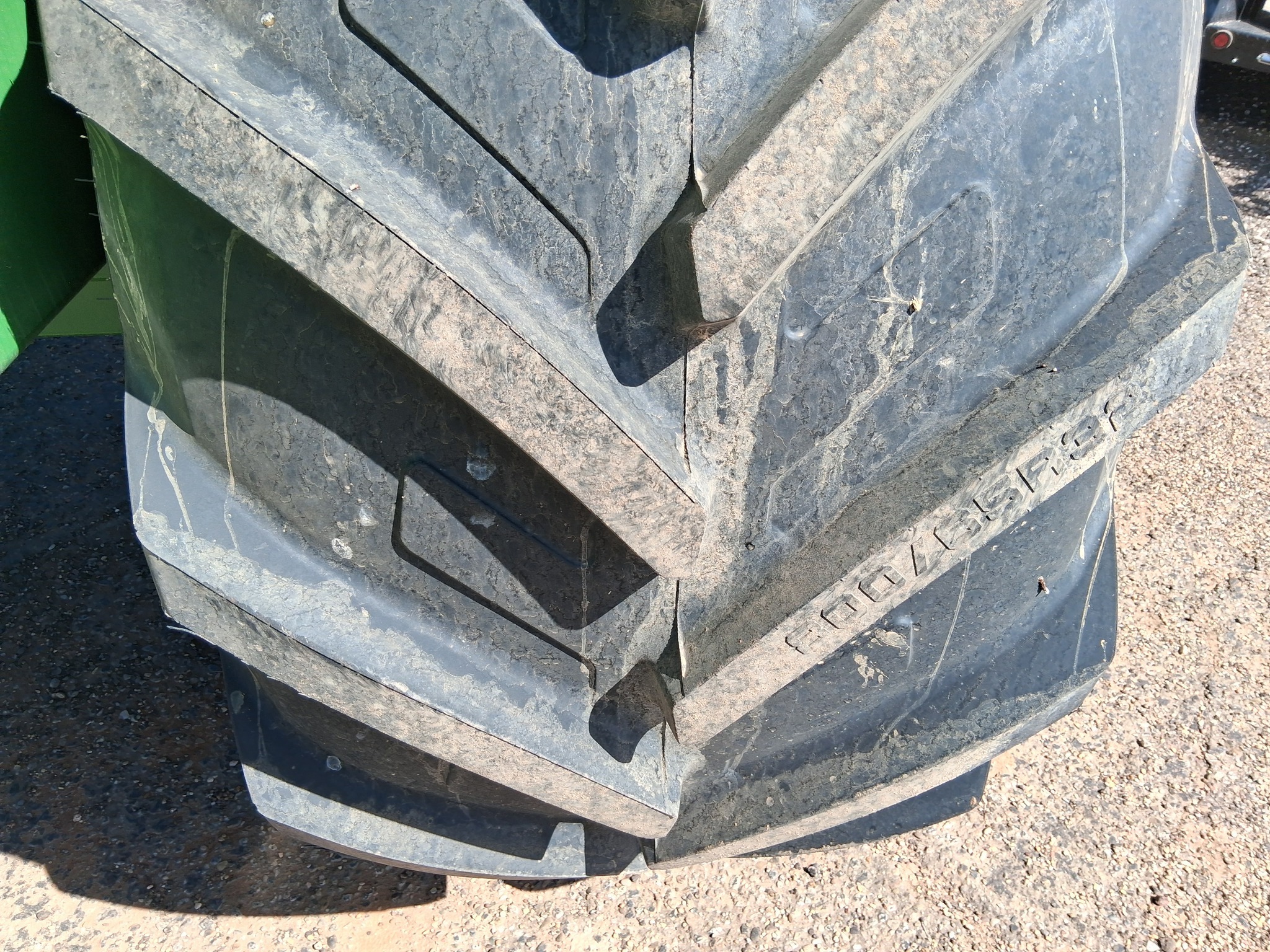 2024 Crust Buster 1075 Grain Cart