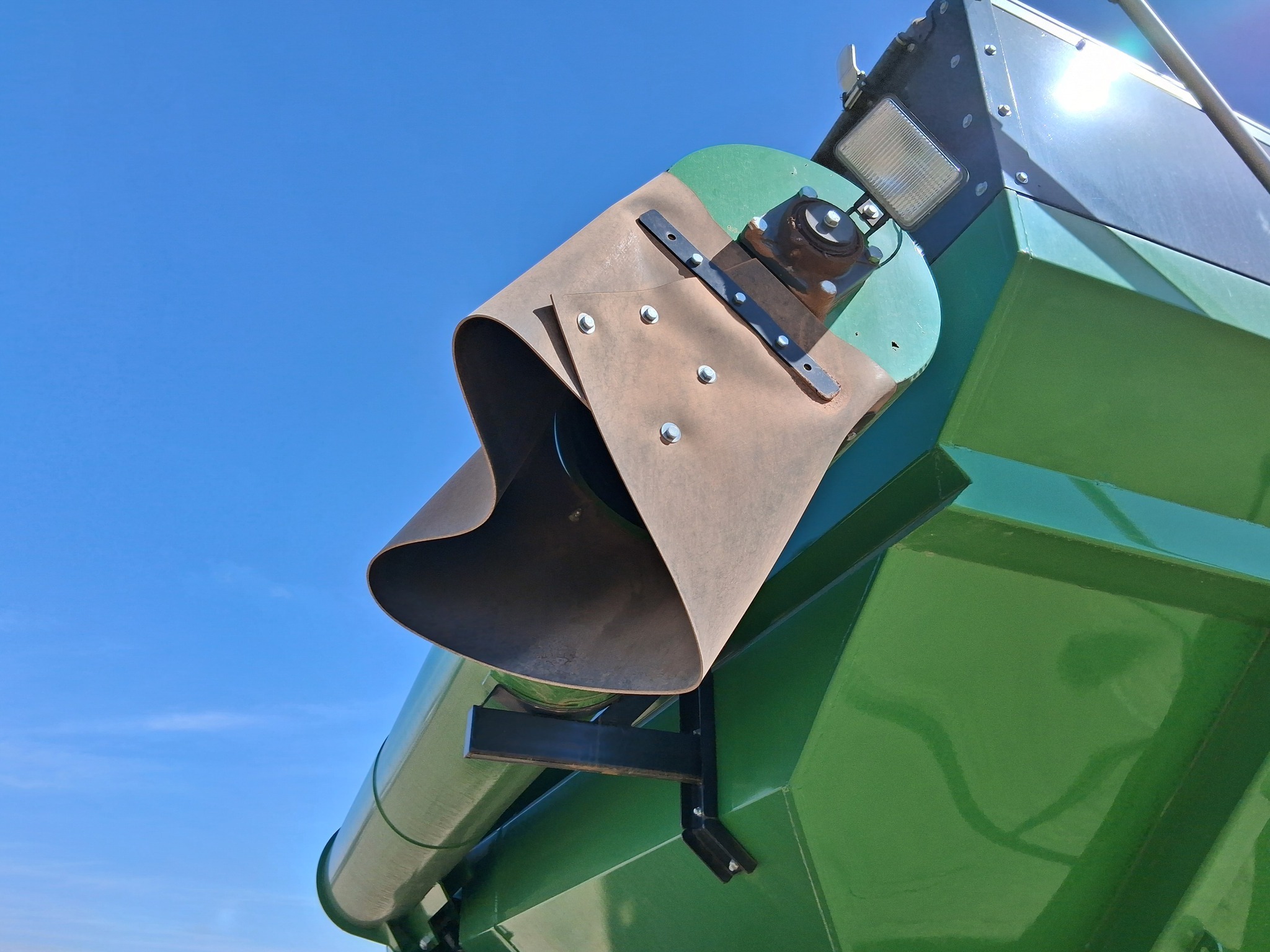 2024 Crust Buster 1075 Grain Cart