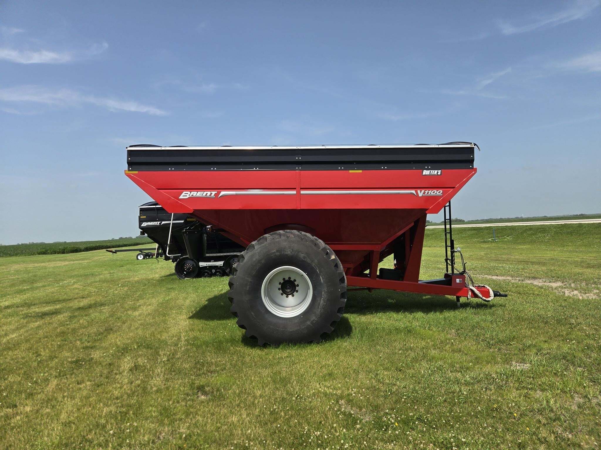2024 Brent V1100 Grain Cart