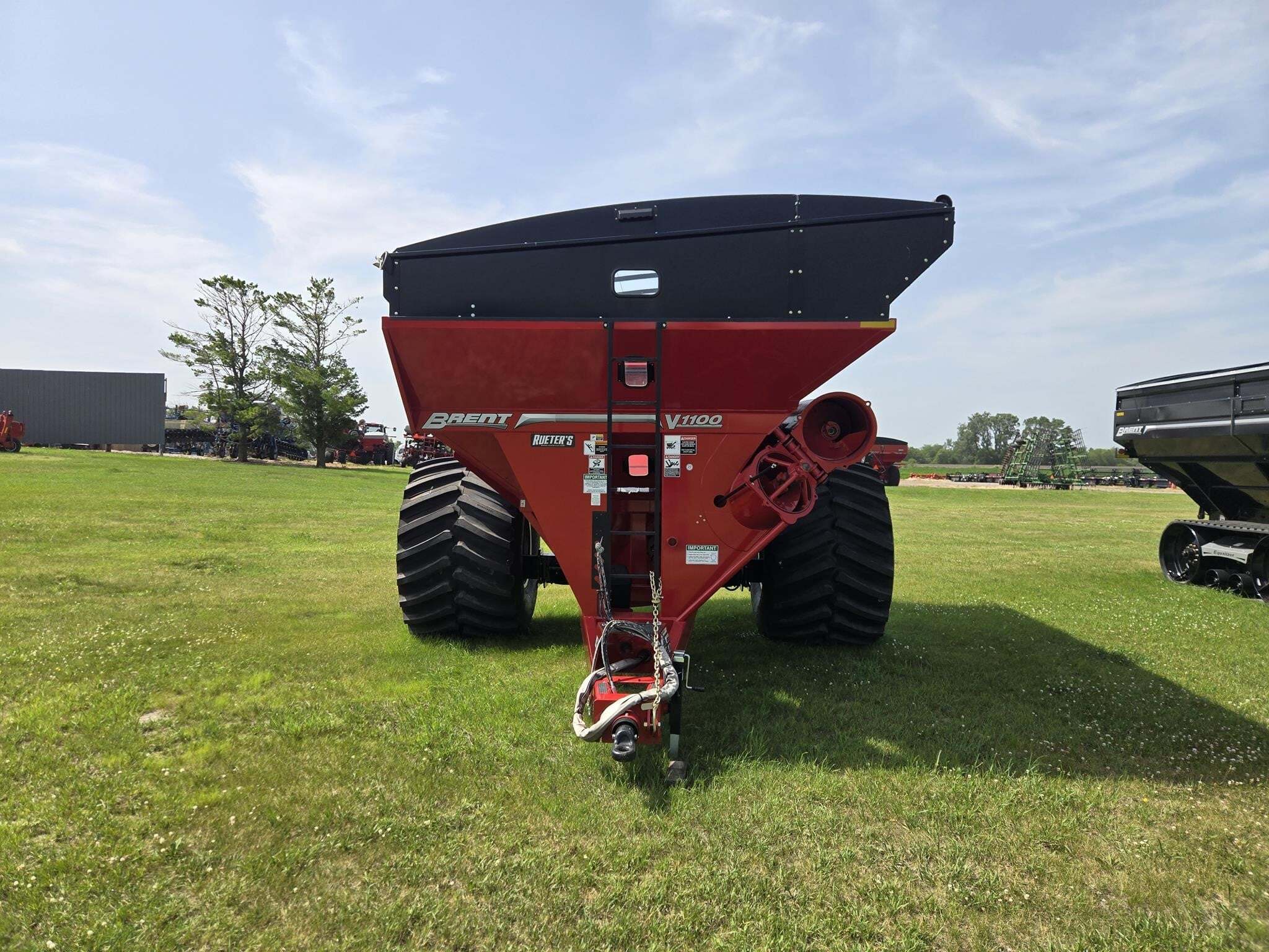 2024 Brent V1100 Grain Cart