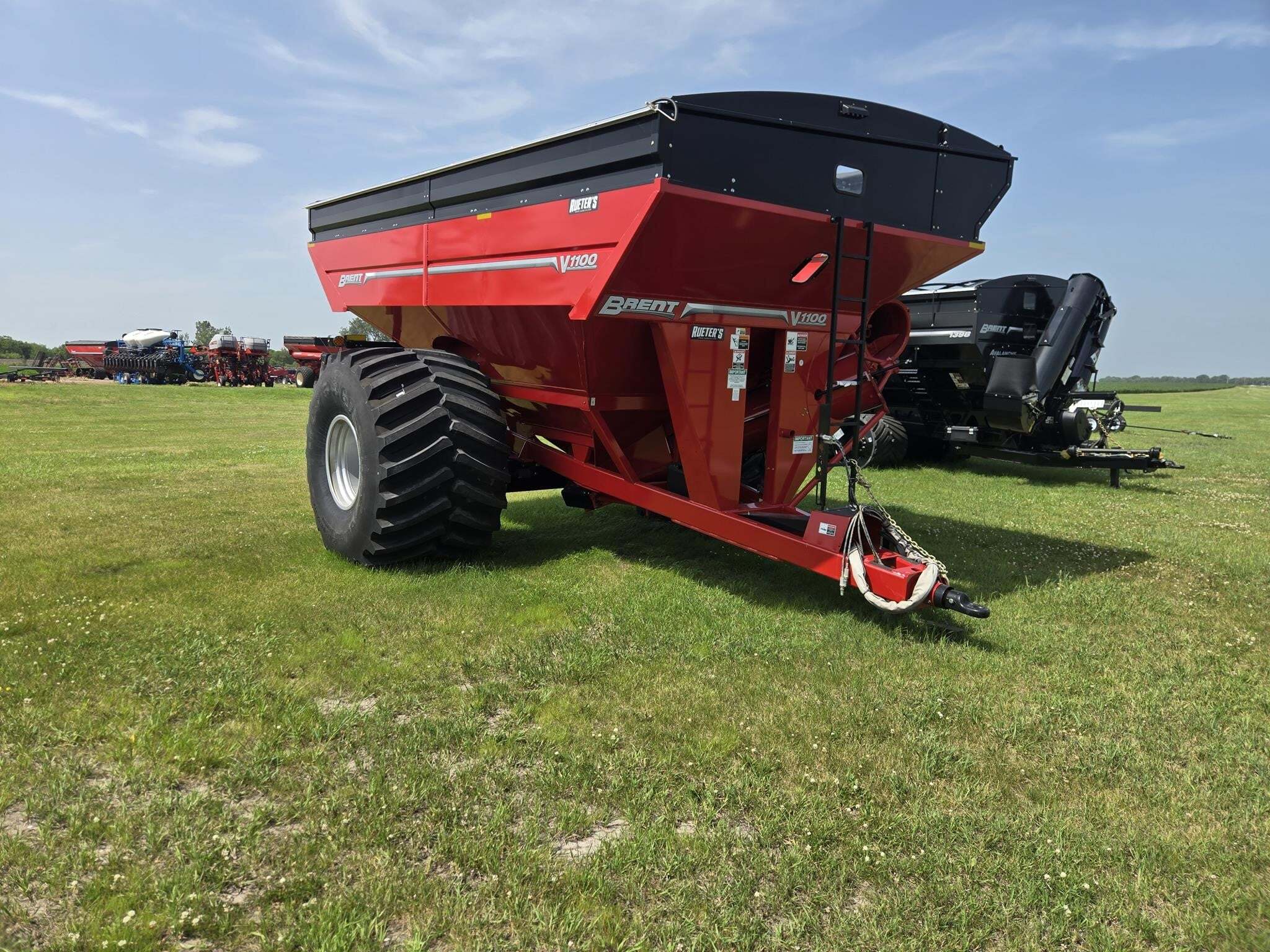 2024 Brent V1100 Grain Cart