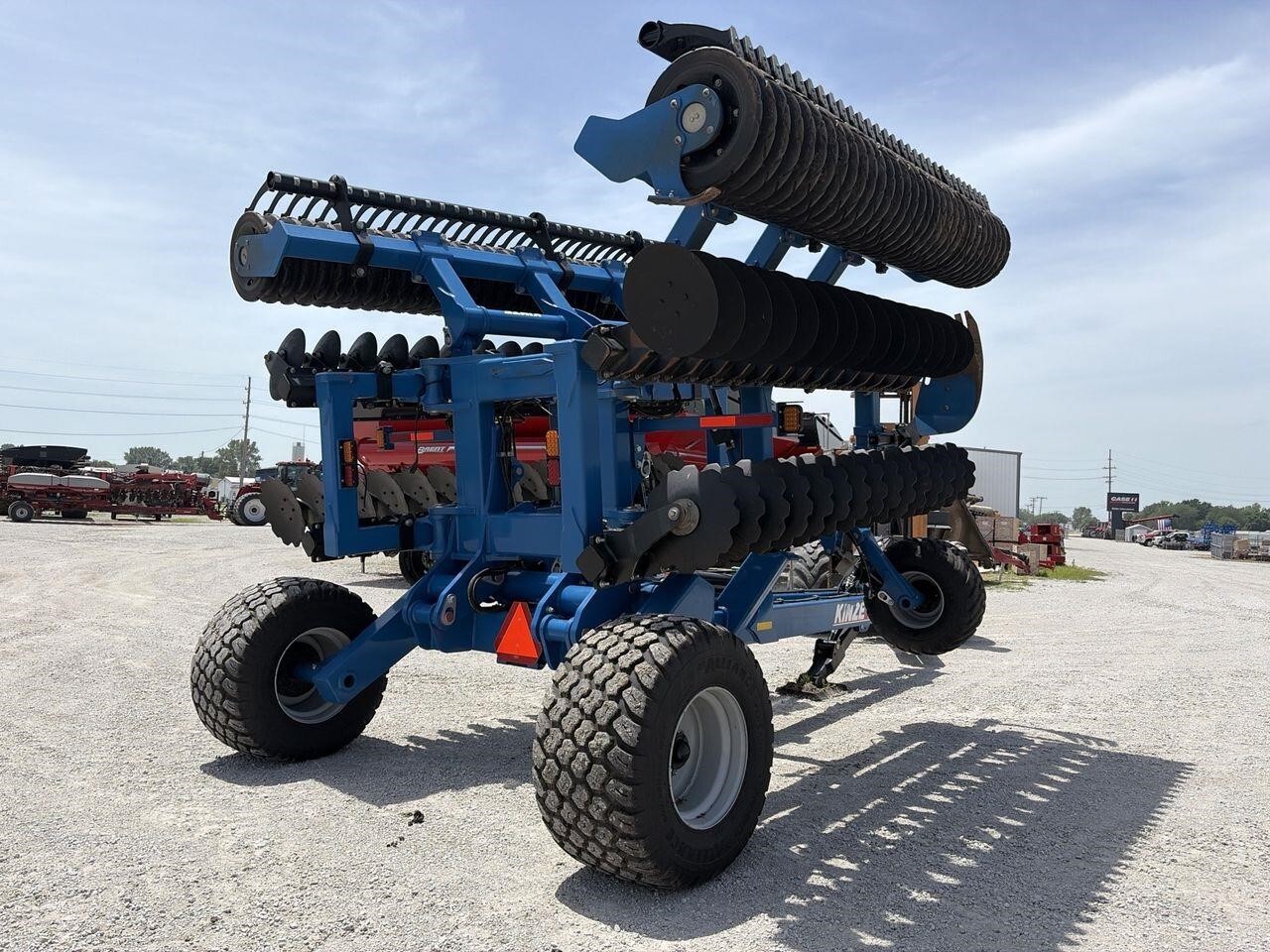 2023 Kinze MACH TILL 261 Disk