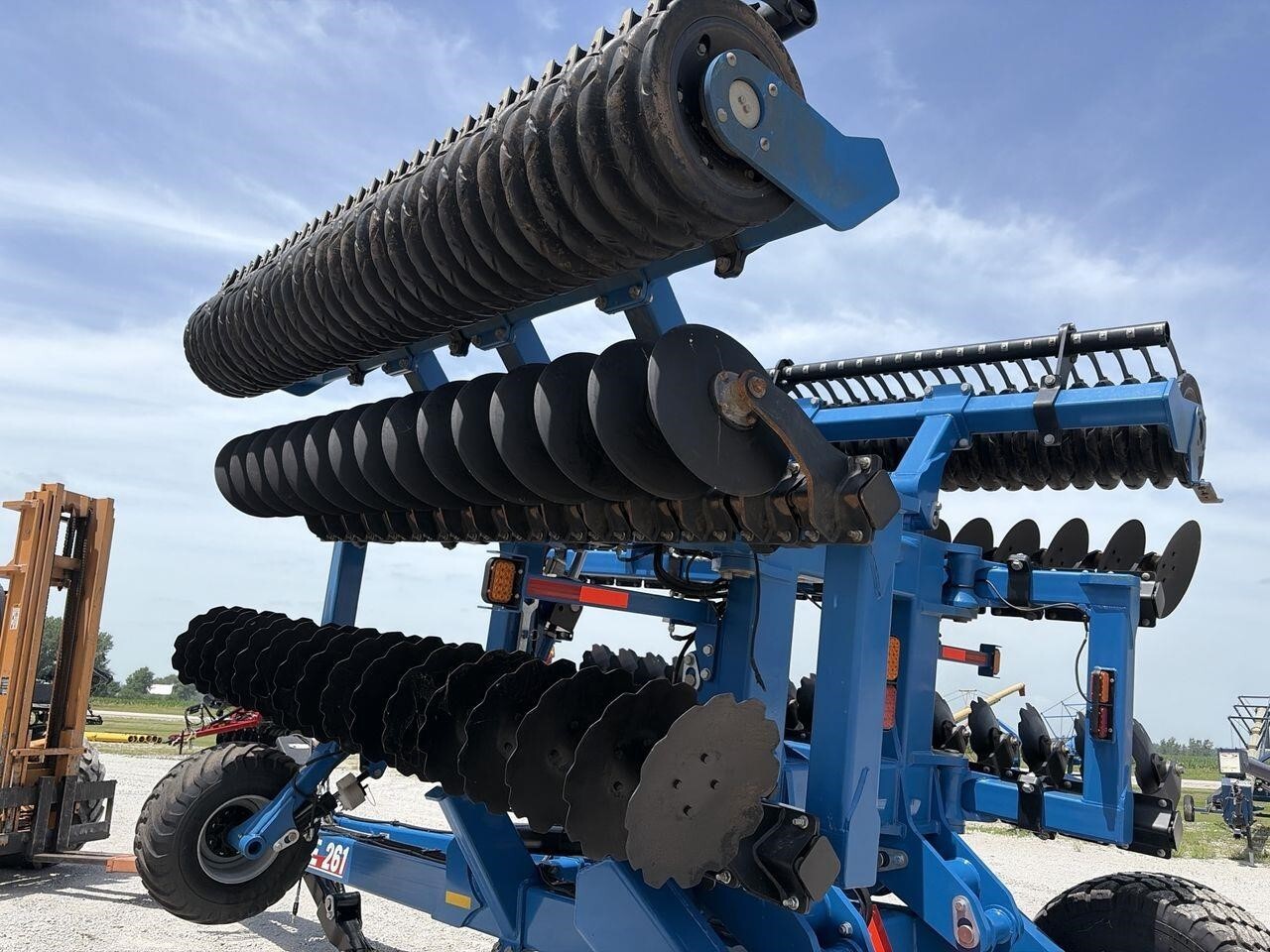 2023 Kinze MACH TILL 261 Disk