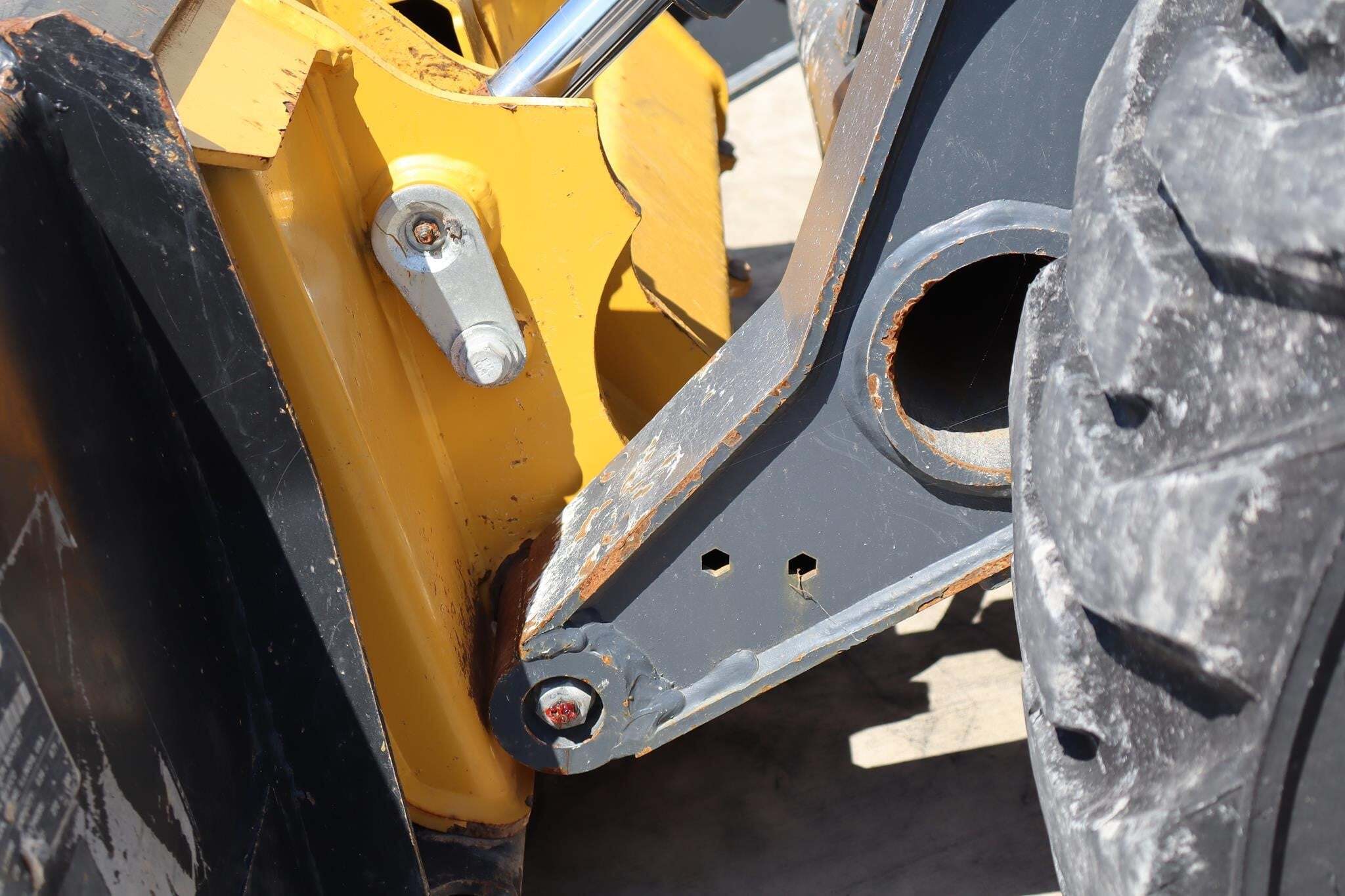 2024 Deere 324G Skid Steer