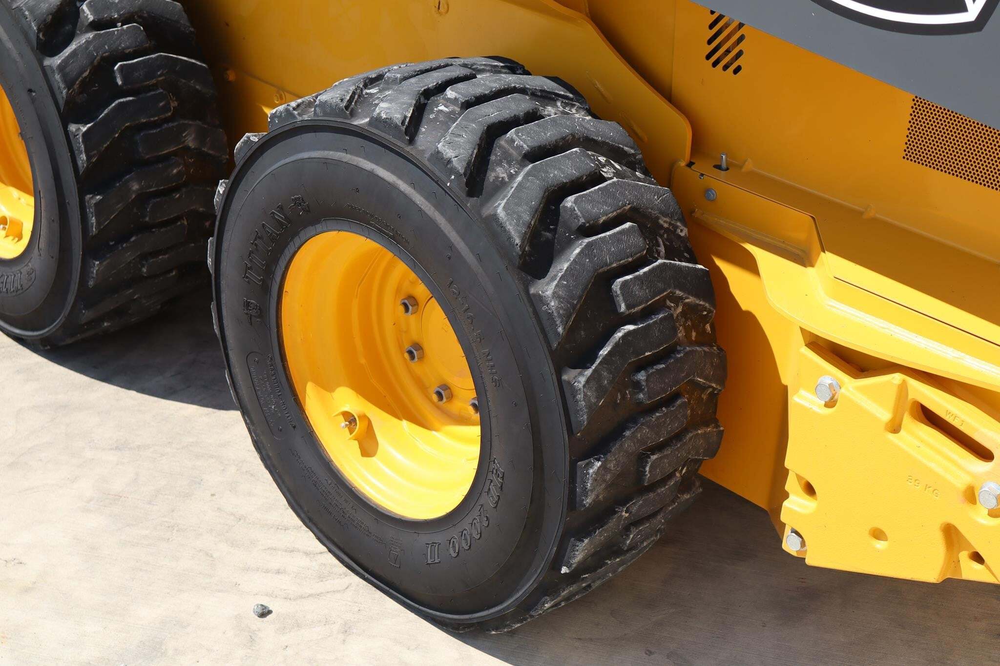 2024 Deere 324G Skid Steer