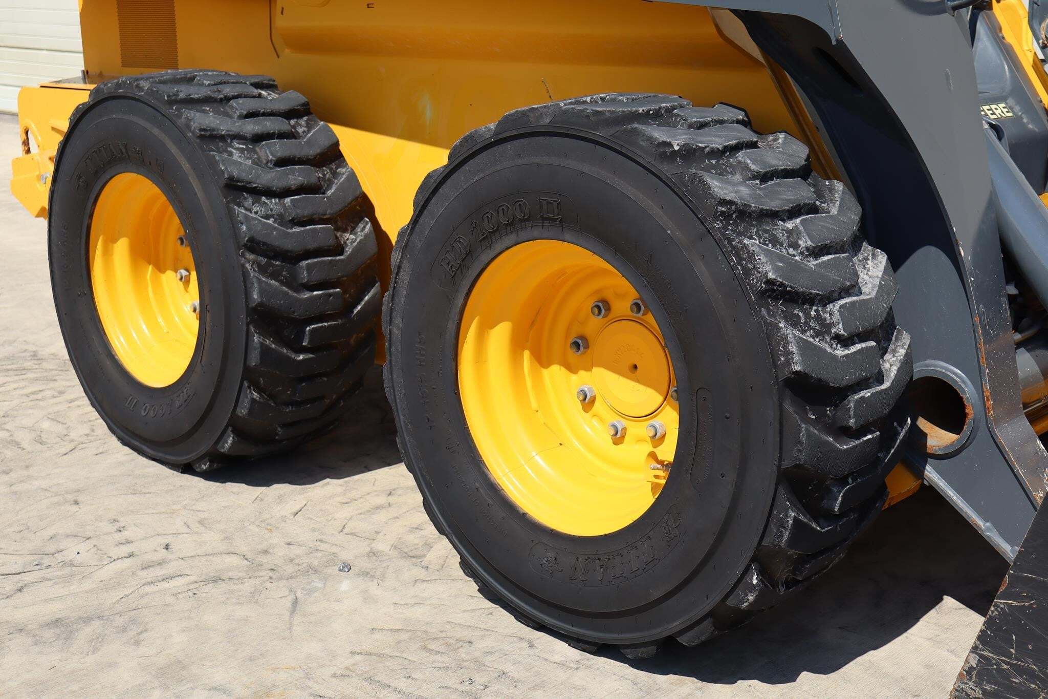 2024 Deere 324G Skid Steer