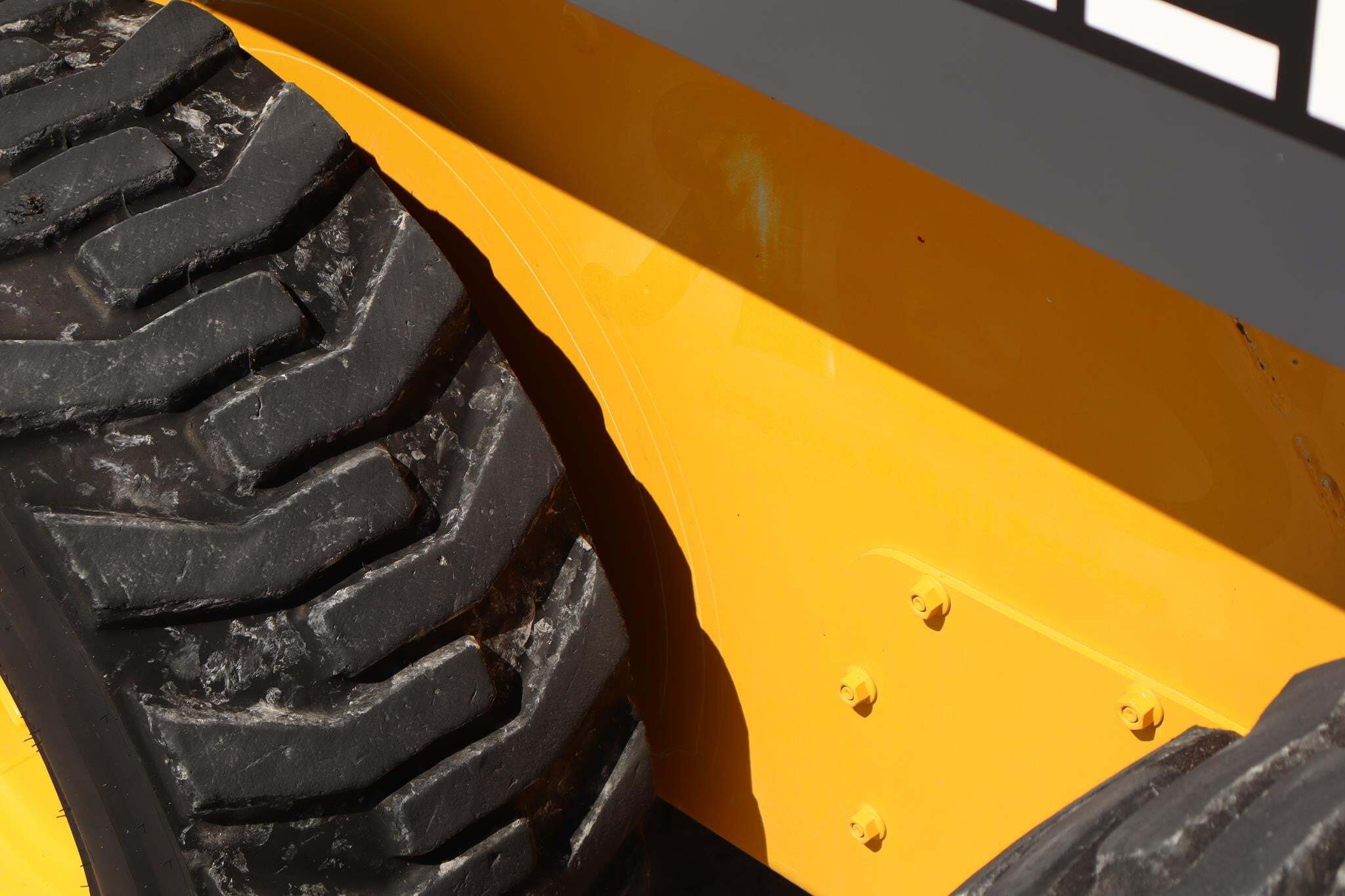 2024 Deere 324G Skid Steer