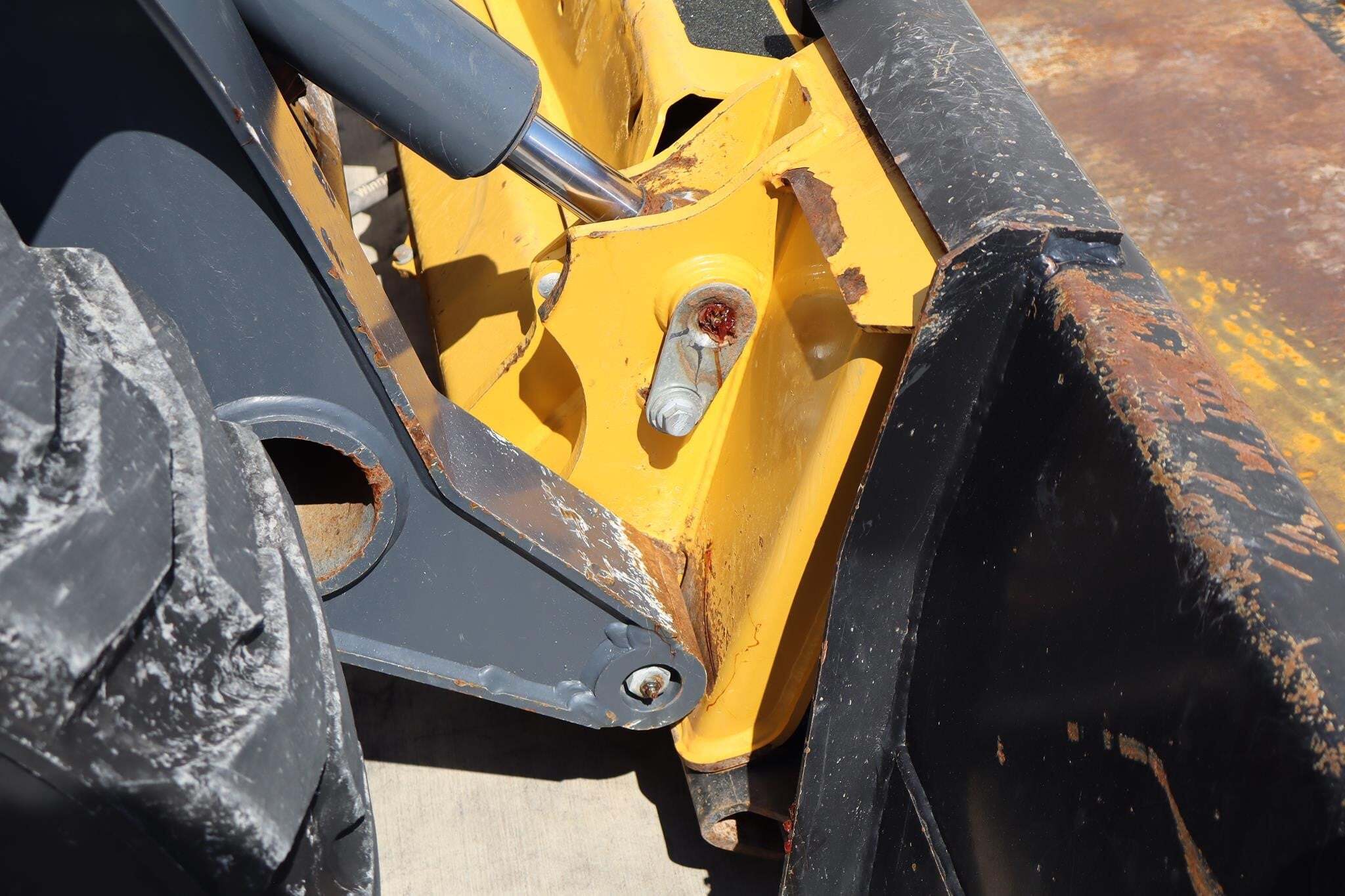 2024 Deere 324G Skid Steer