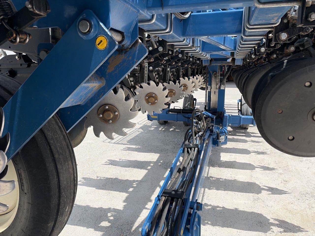2013 Kinze 3600 ASD Planter