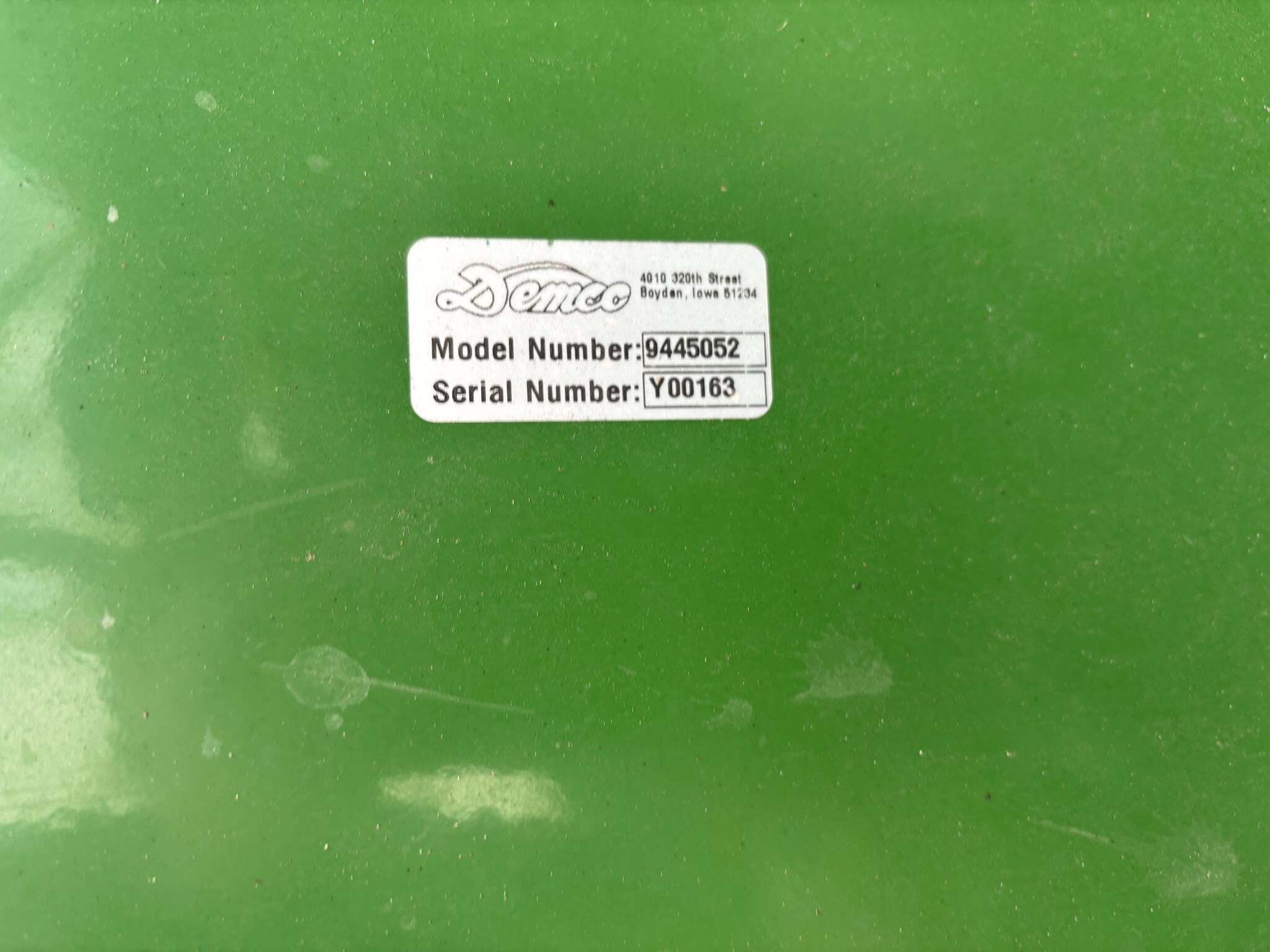 2009 Demco 1050 Grain Cart