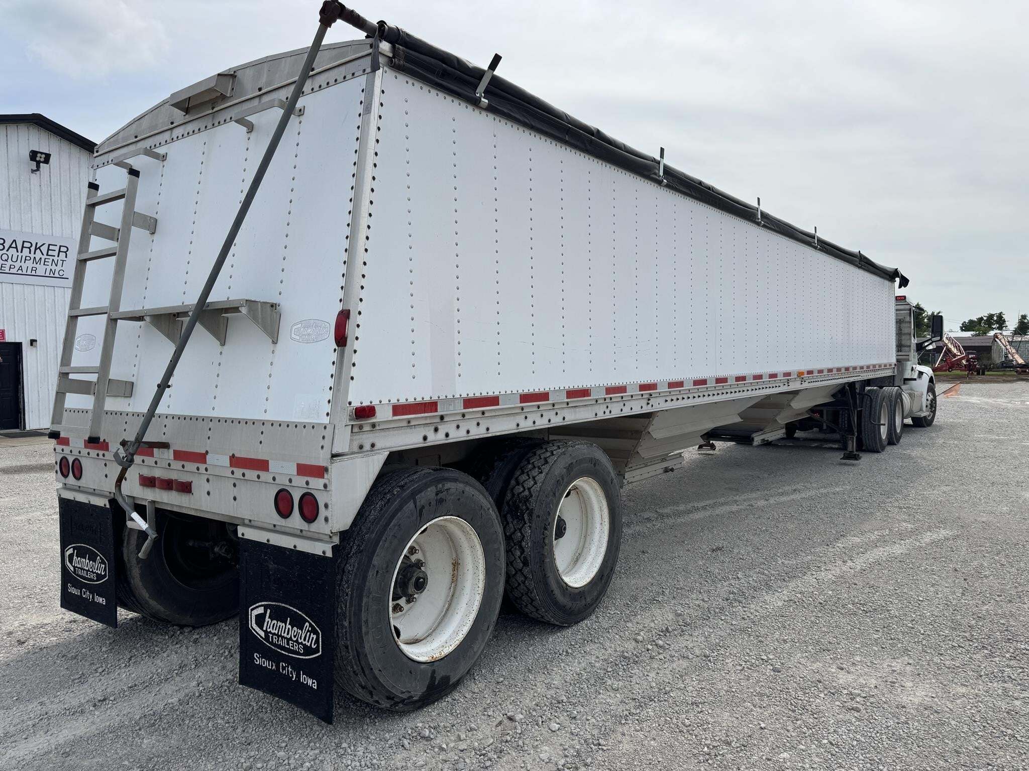 1993 CHAMBERLIN Trailer Grain Trailer