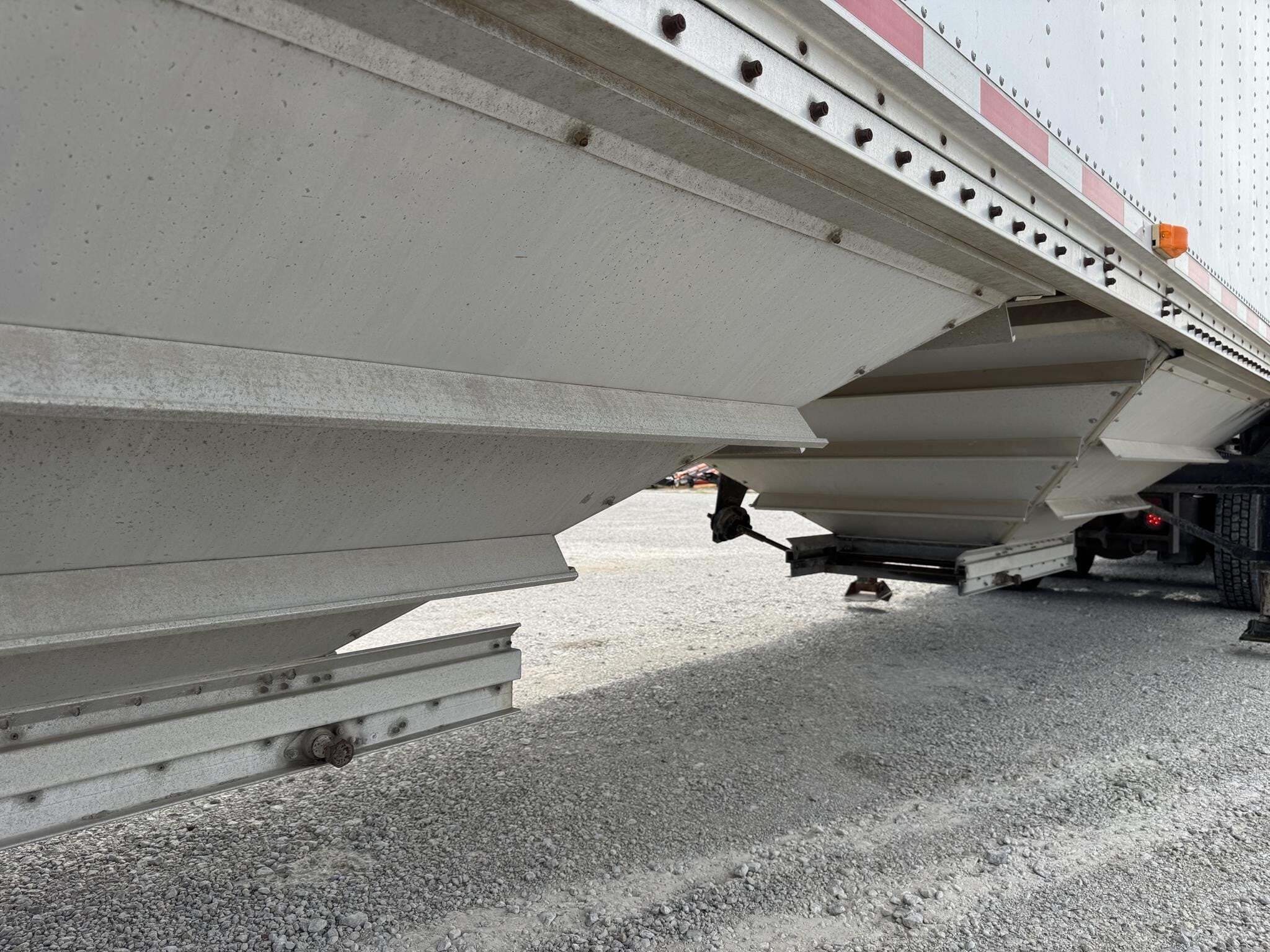 1993 CHAMBERLIN Trailer Grain Trailer
