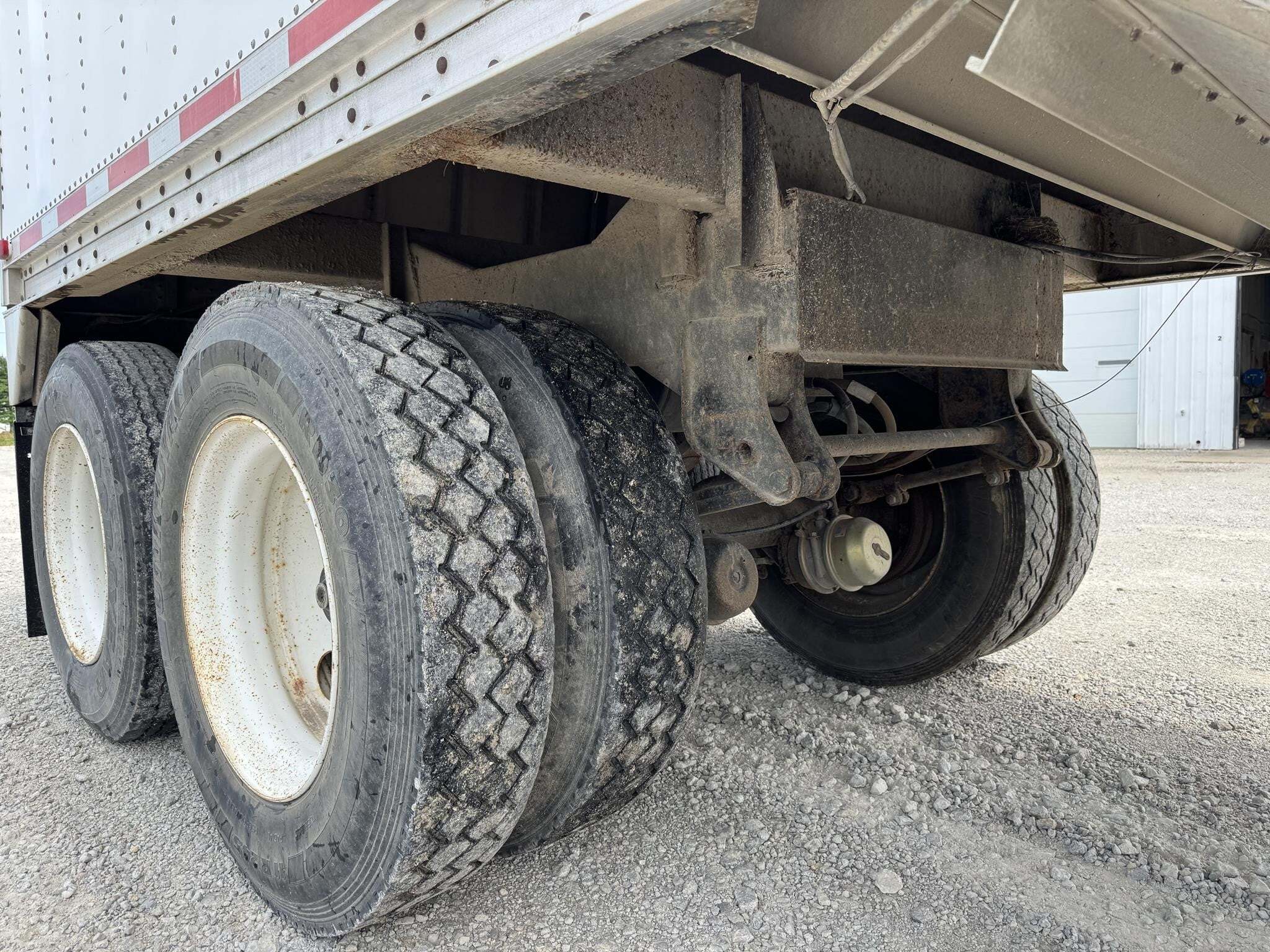 1993 CHAMBERLIN Trailer Grain Trailer