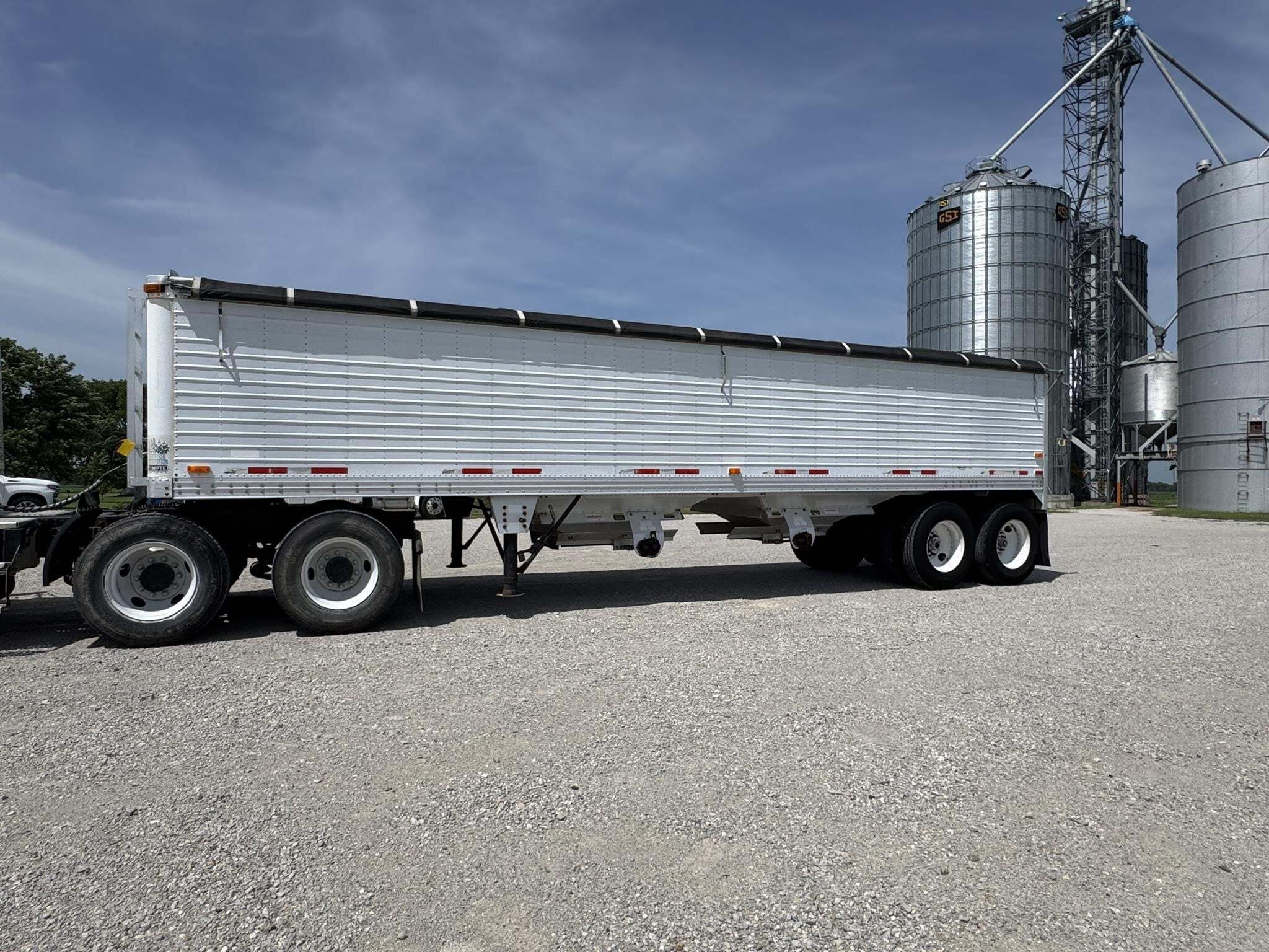1998 Timpte Super Hopper Grain Trailer