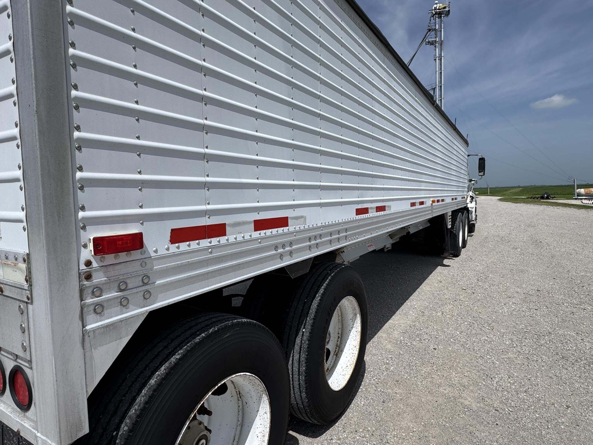 1998 Timpte Super Hopper Grain Trailer