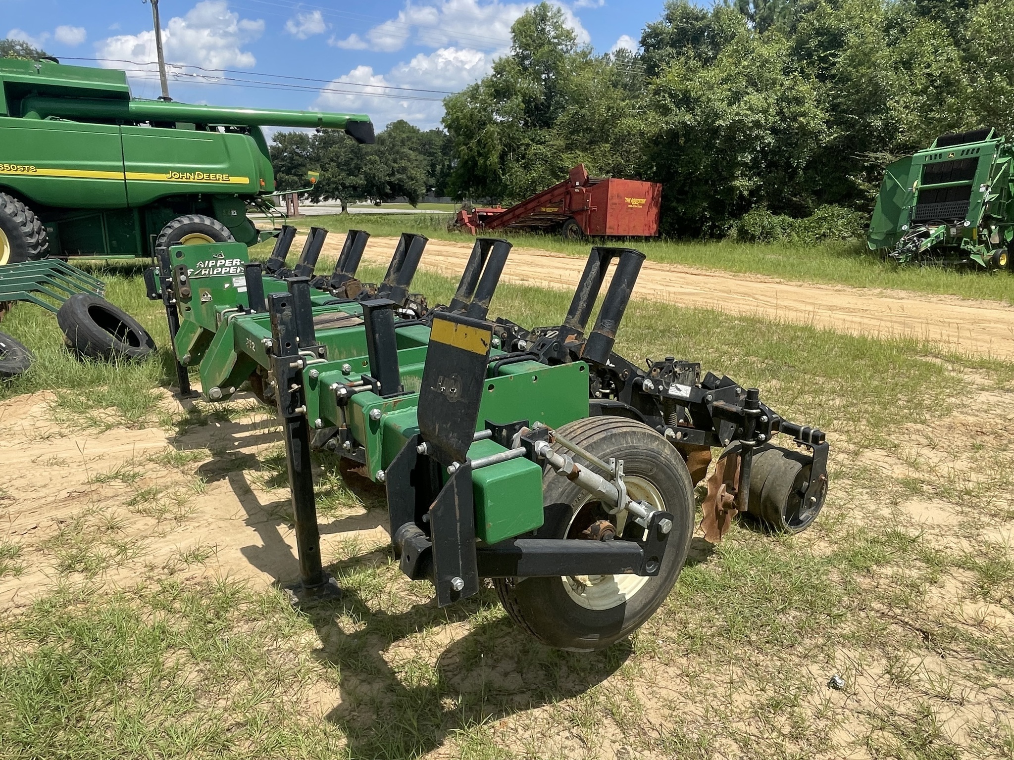 2019 Unverferth 332 Strip-Till