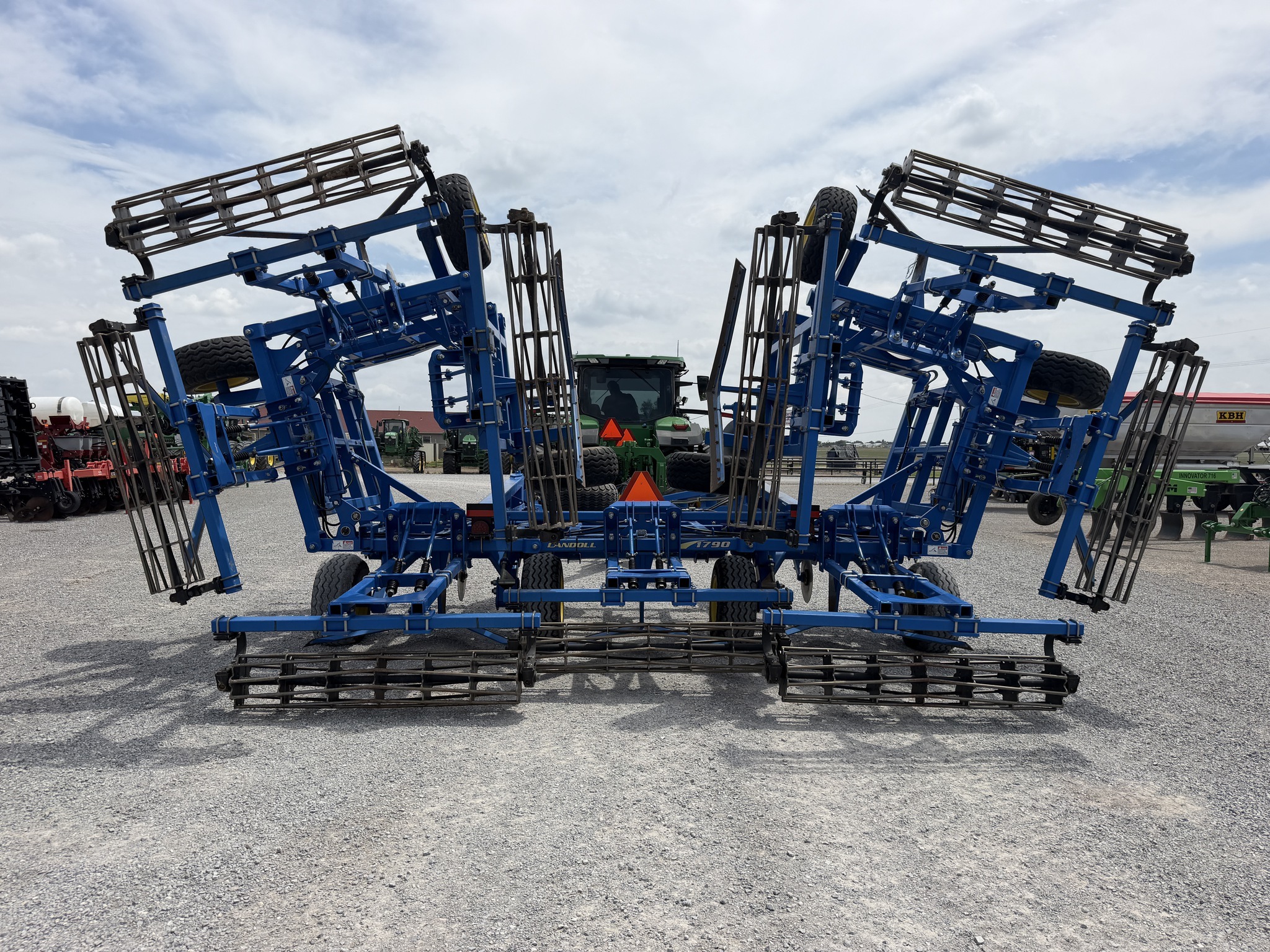 2018 Landoll 1790-52 Chisel Plow