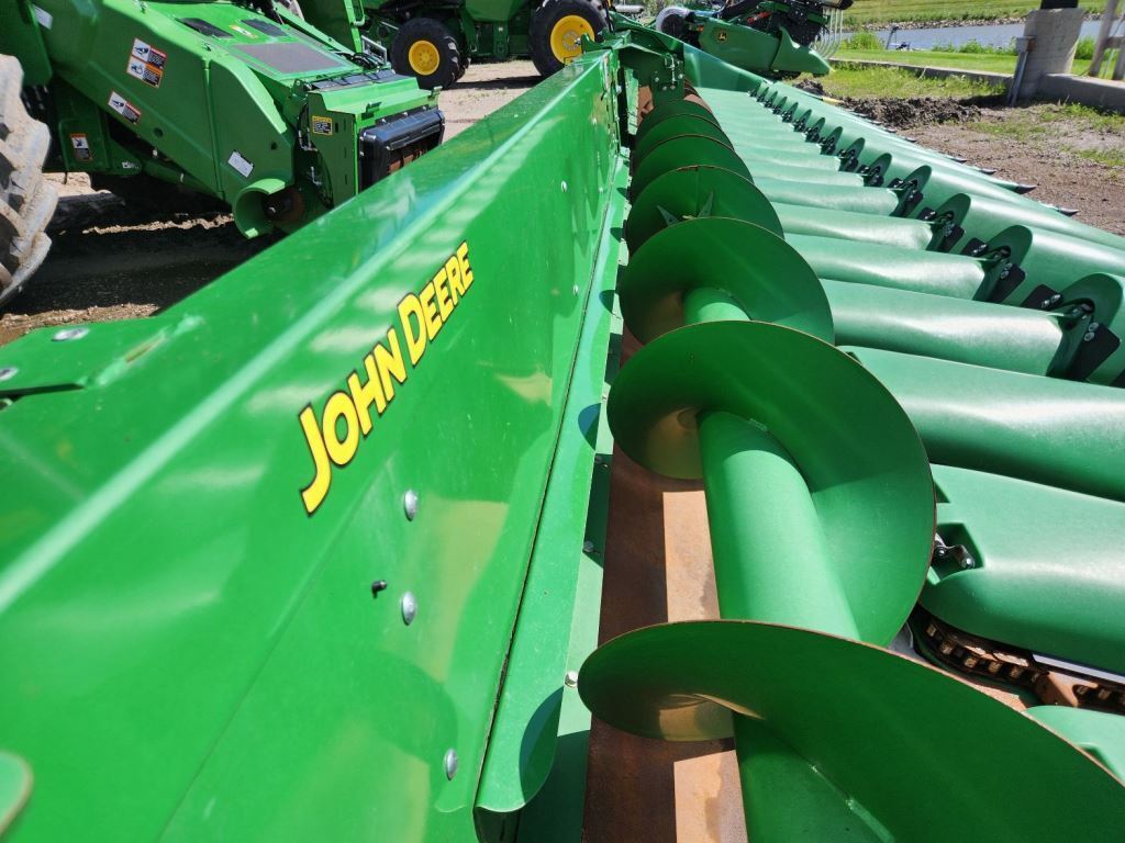 2024 John Deere C18R Corn Head