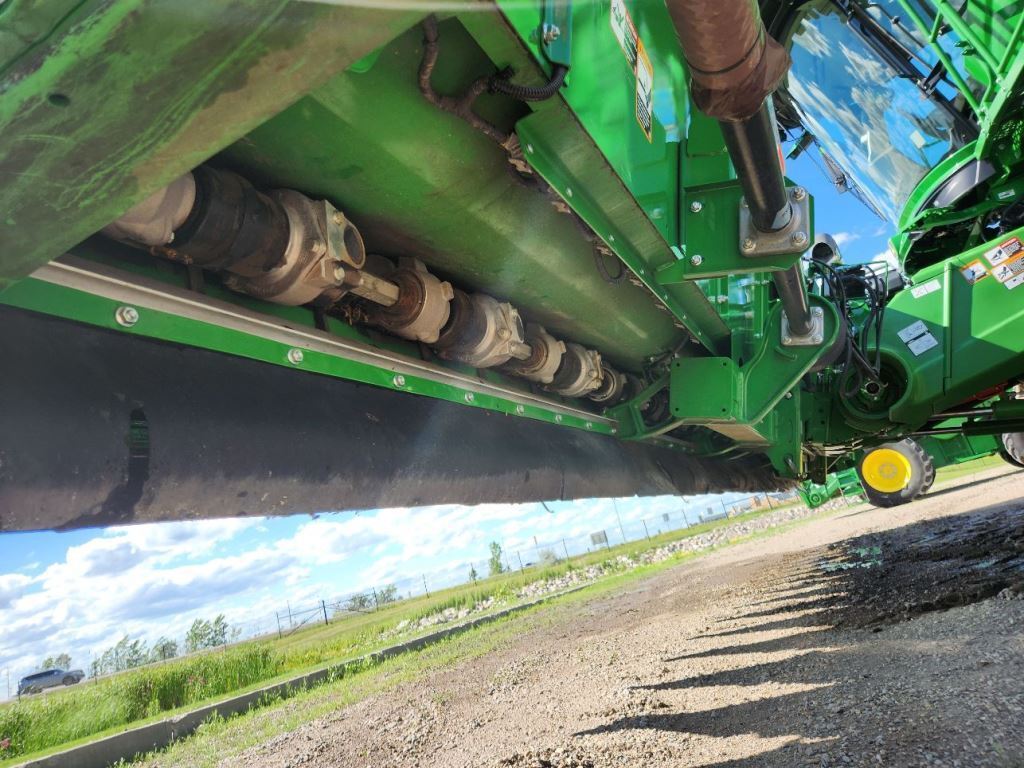 2024 John Deere C18R Corn Head