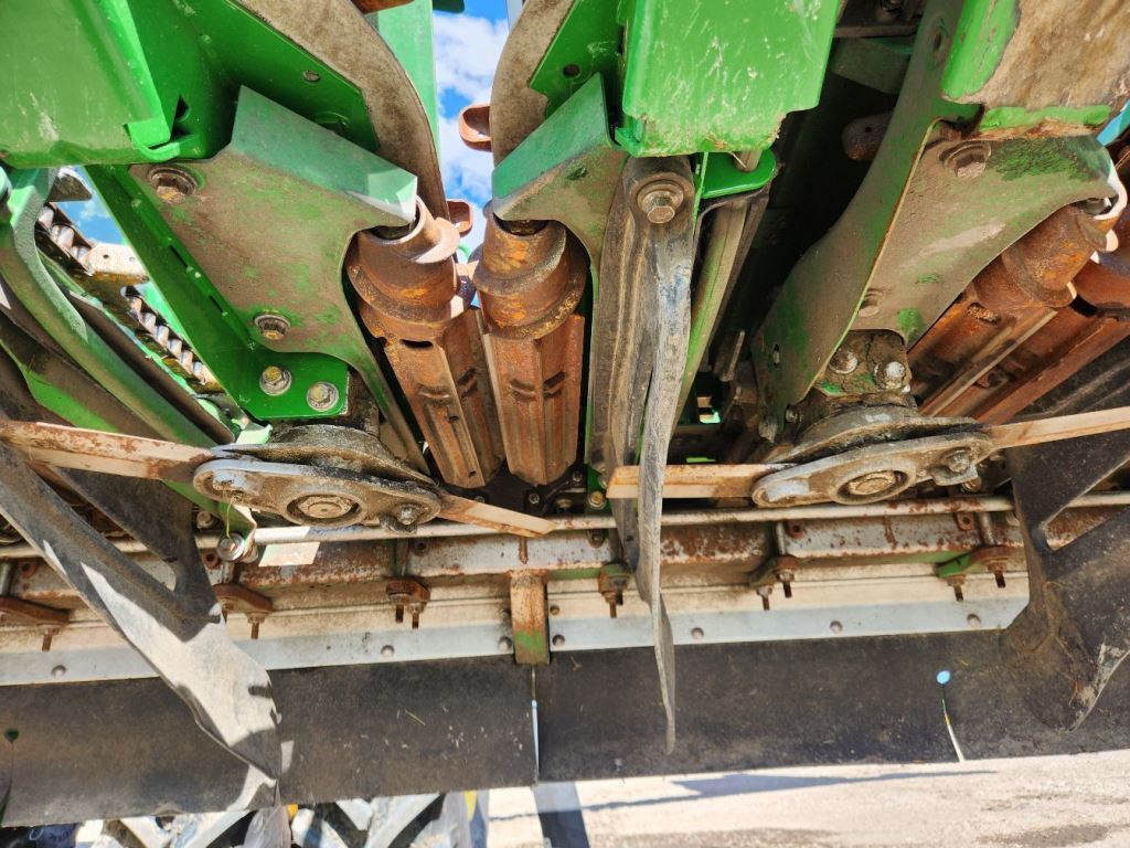 2024 John Deere C18R Corn Head