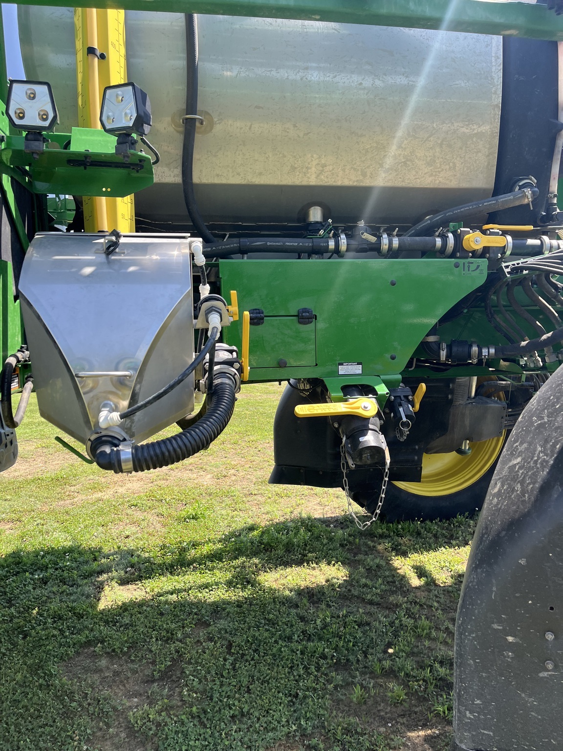 2025 John Deere 410R Self-Propelled Sprayer