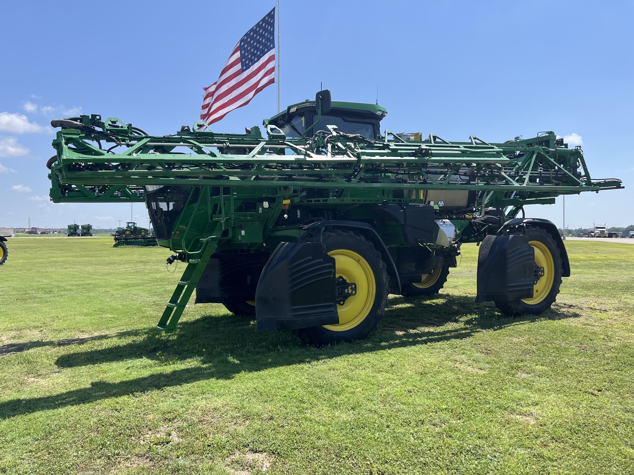 2025 John Deere 410R Self-Propelled Sprayer
