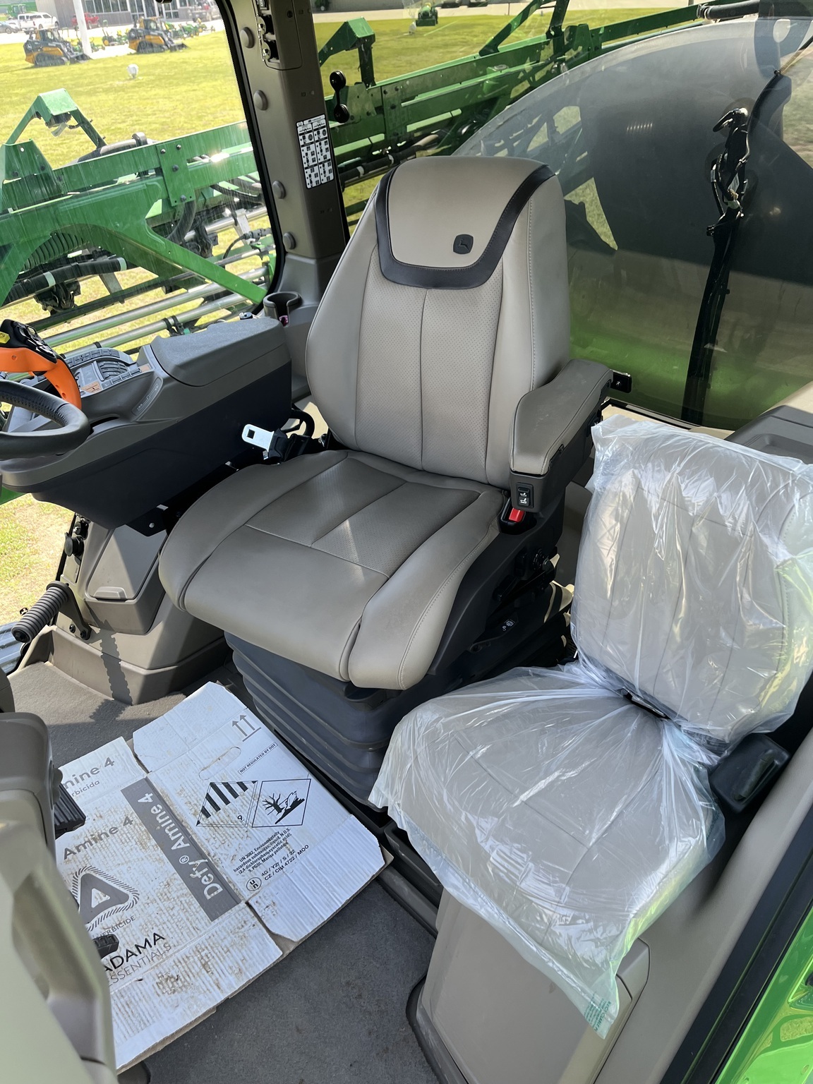 2025 John Deere 410R Self-Propelled Sprayer