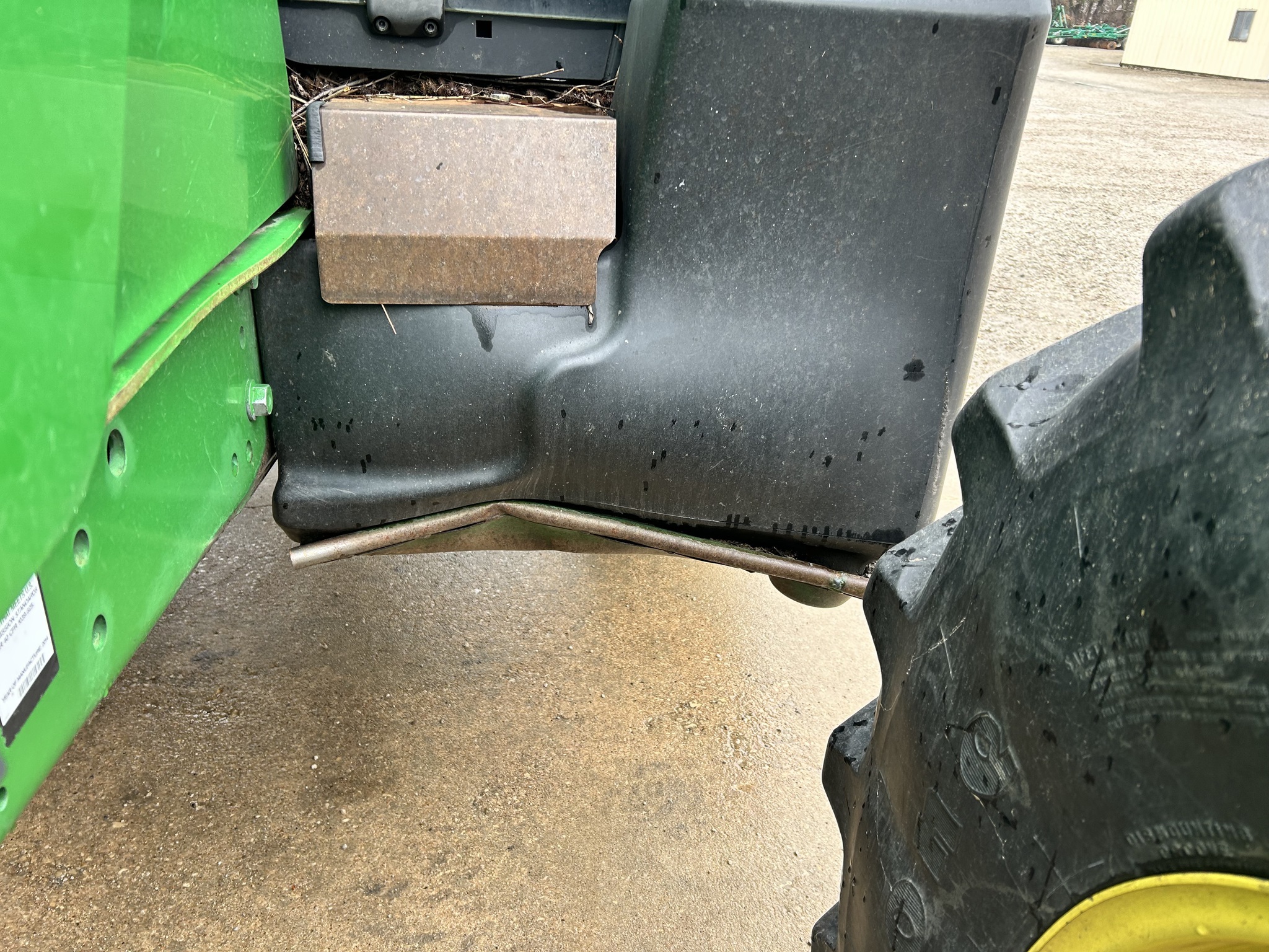 2014 John Deere 6125R Tractor