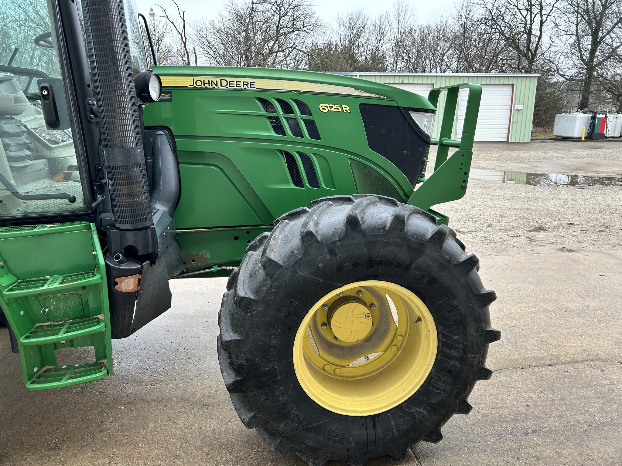 2014 John Deere 6125R Tractor
