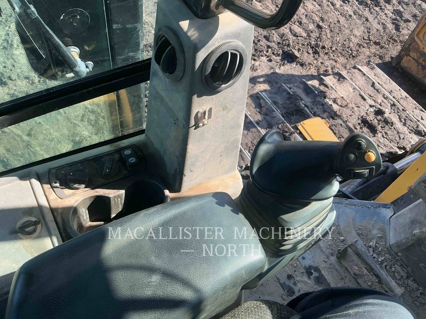 2017 Caterpillar D6K2LGP Dozer