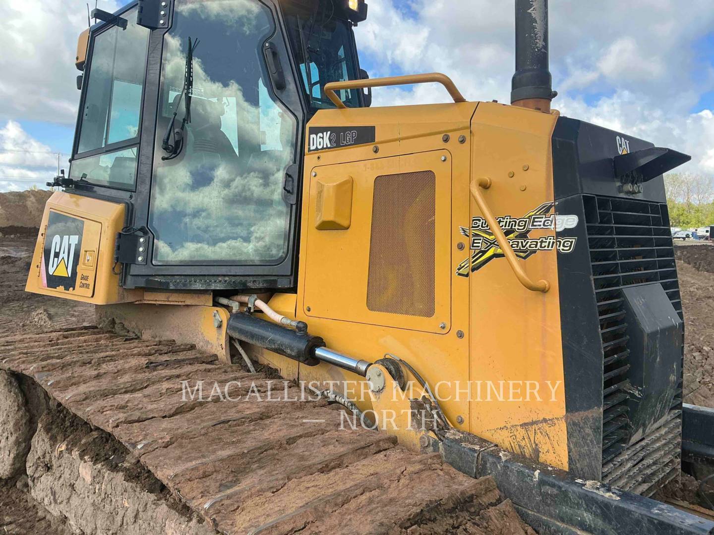 2017 Caterpillar D6K2LGP Dozer