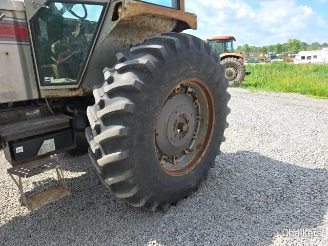 1987 White 2-88 Tractor