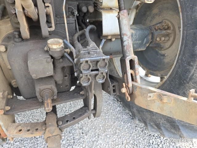 1987 White 2-88 Tractor