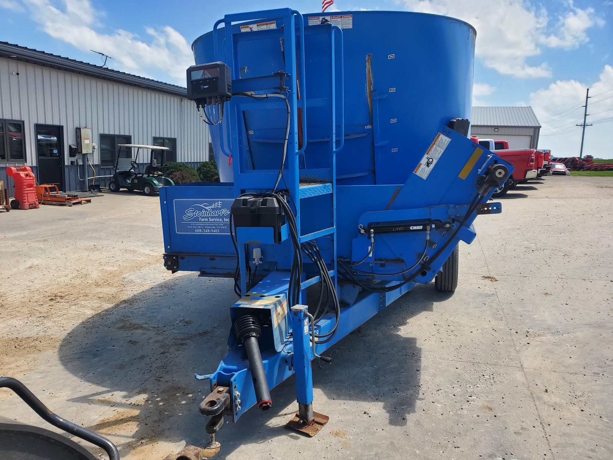  Patz 1200 SERIES 500 Feed Wagon