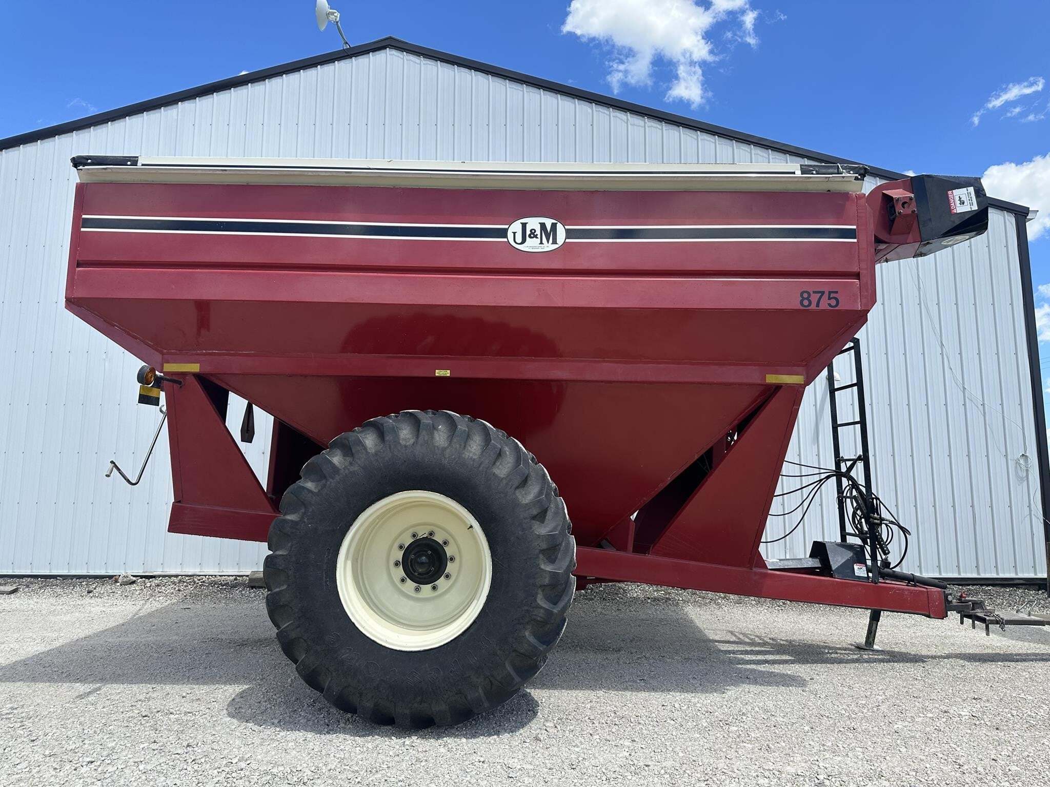  J&M 875-16 Grain Cart