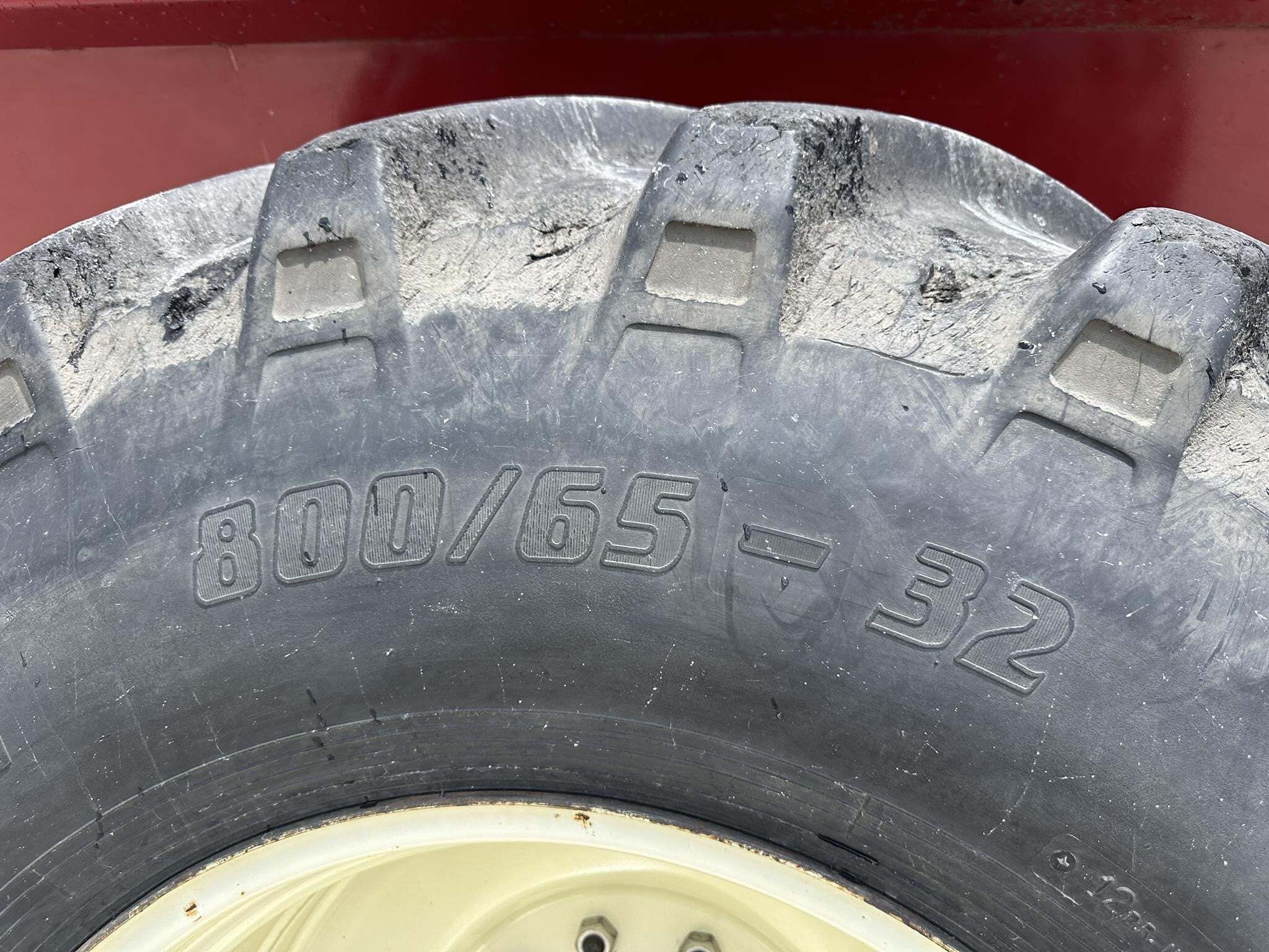  J&M 875-16 Grain Cart