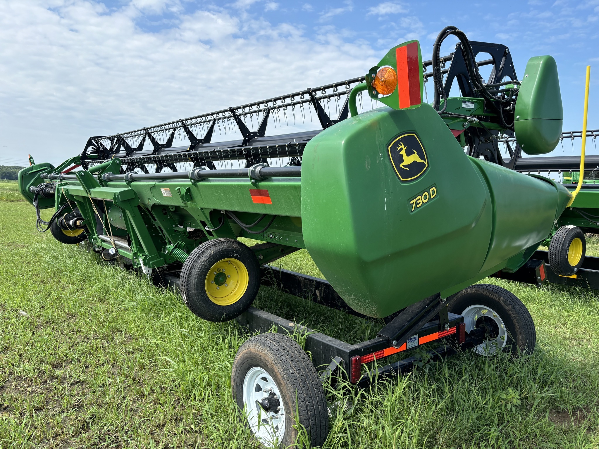 2021 John Deere DL32 Header Trailer