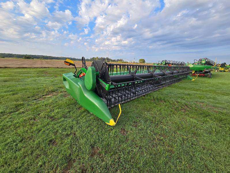 2021 John Deere RD35F Platform