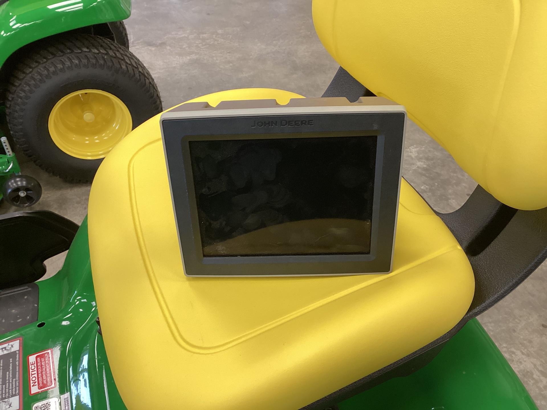 2024 John Deere 4240 DISPLAY Precision Ag