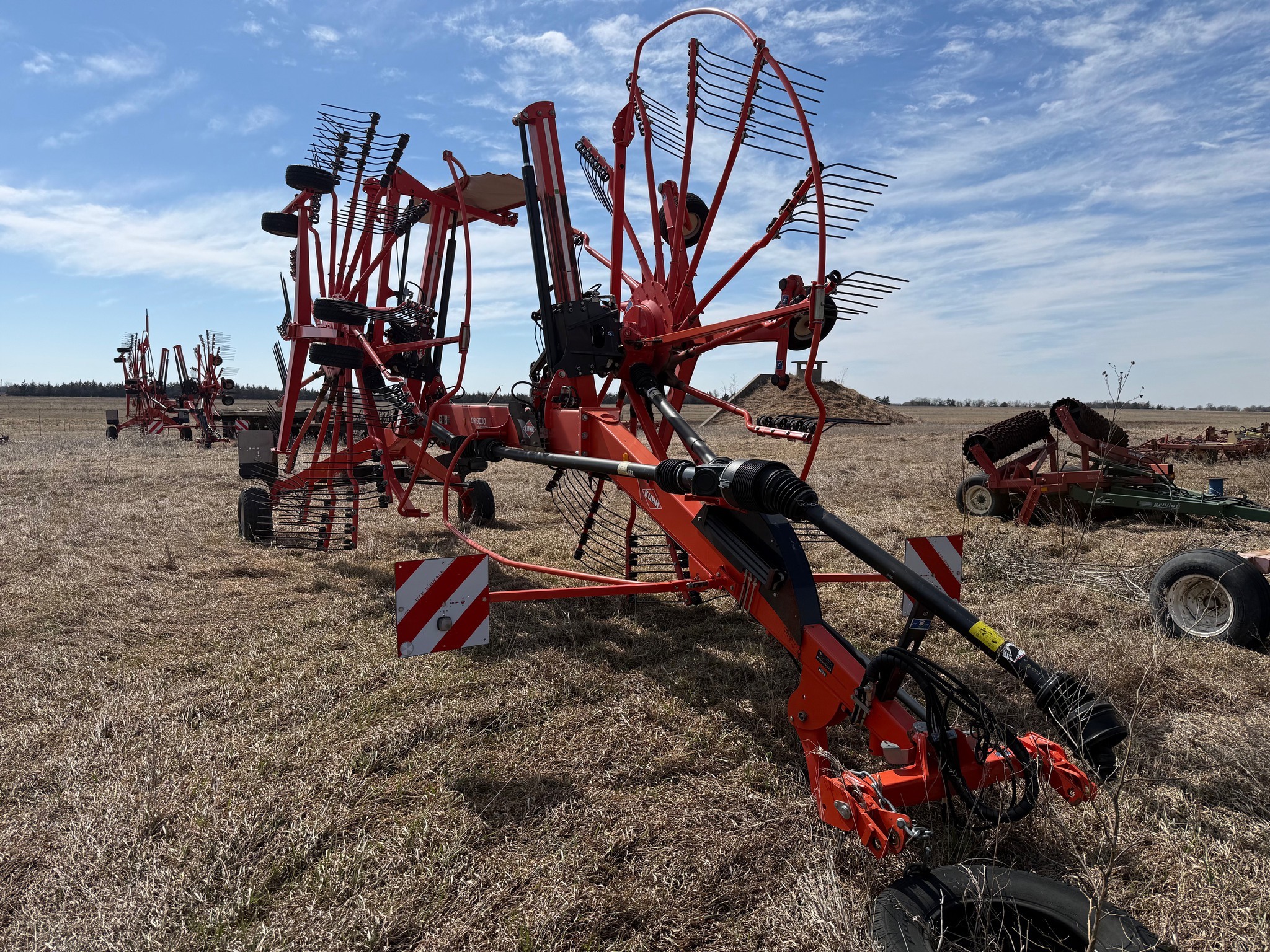 2017 Kuhn GA9030 Rake